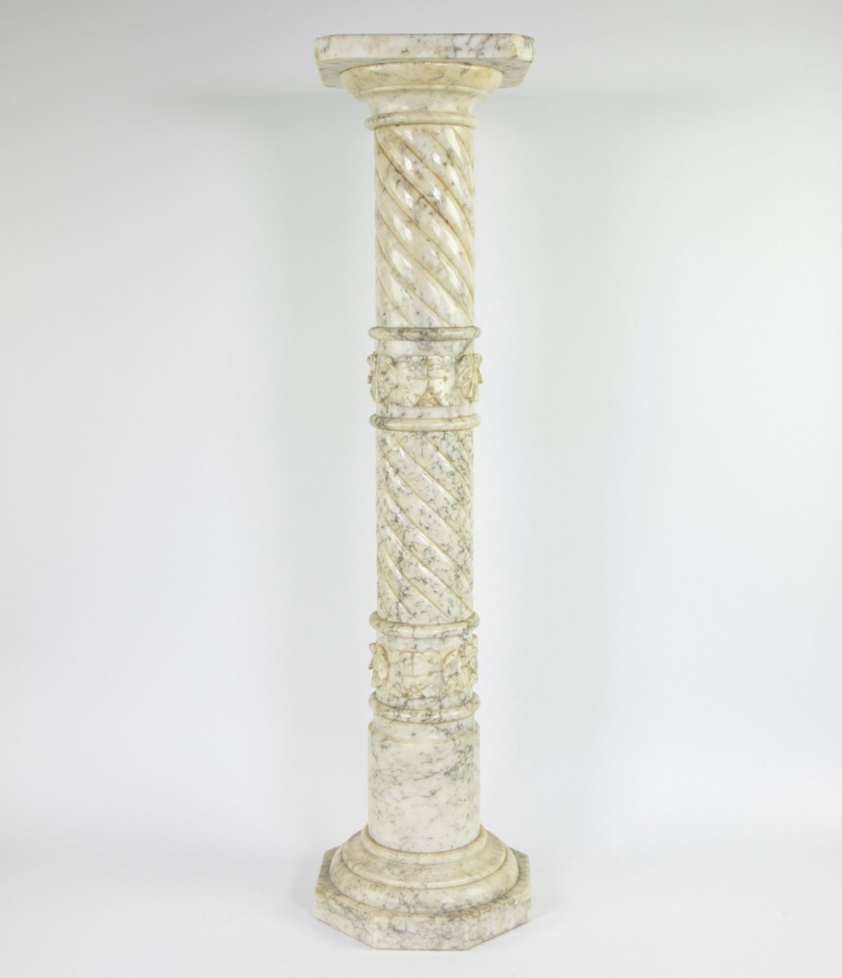 White Light Black Veined Marble Column Column