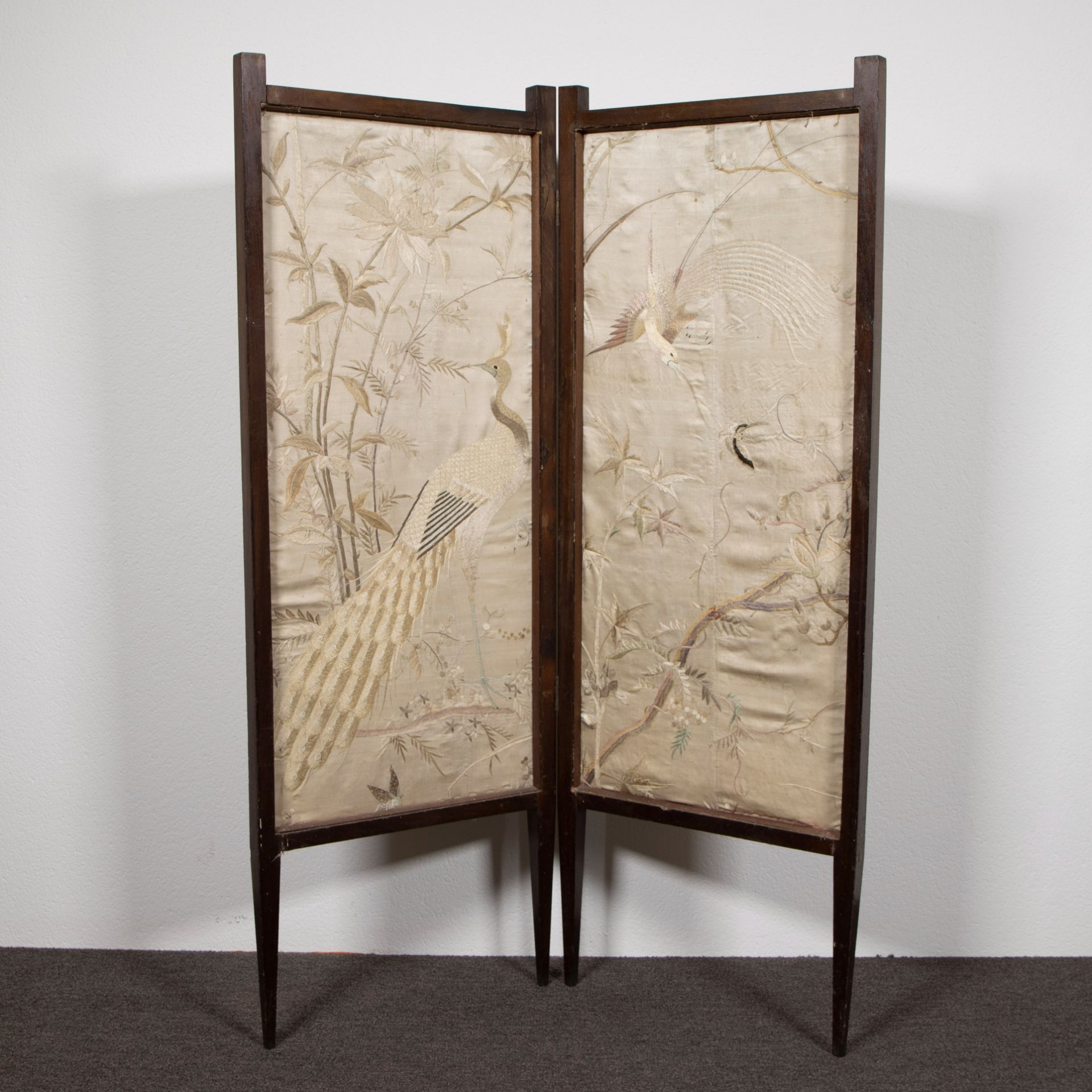 Chinese silk folding screen with floral and peacock decor 18th century in French wooden frame