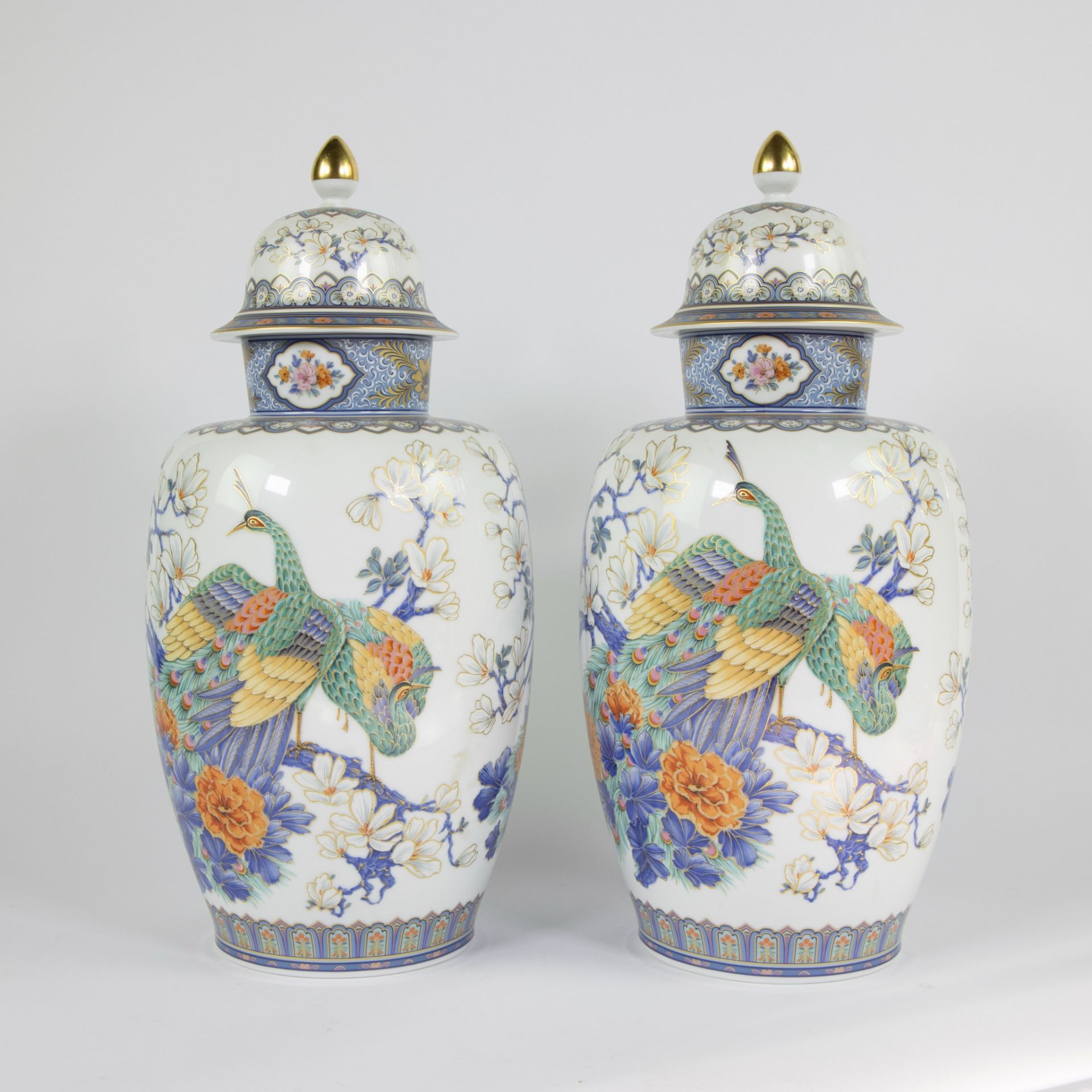 Pair of large lid vases Kaiser, floral decor A. Nossek, marked