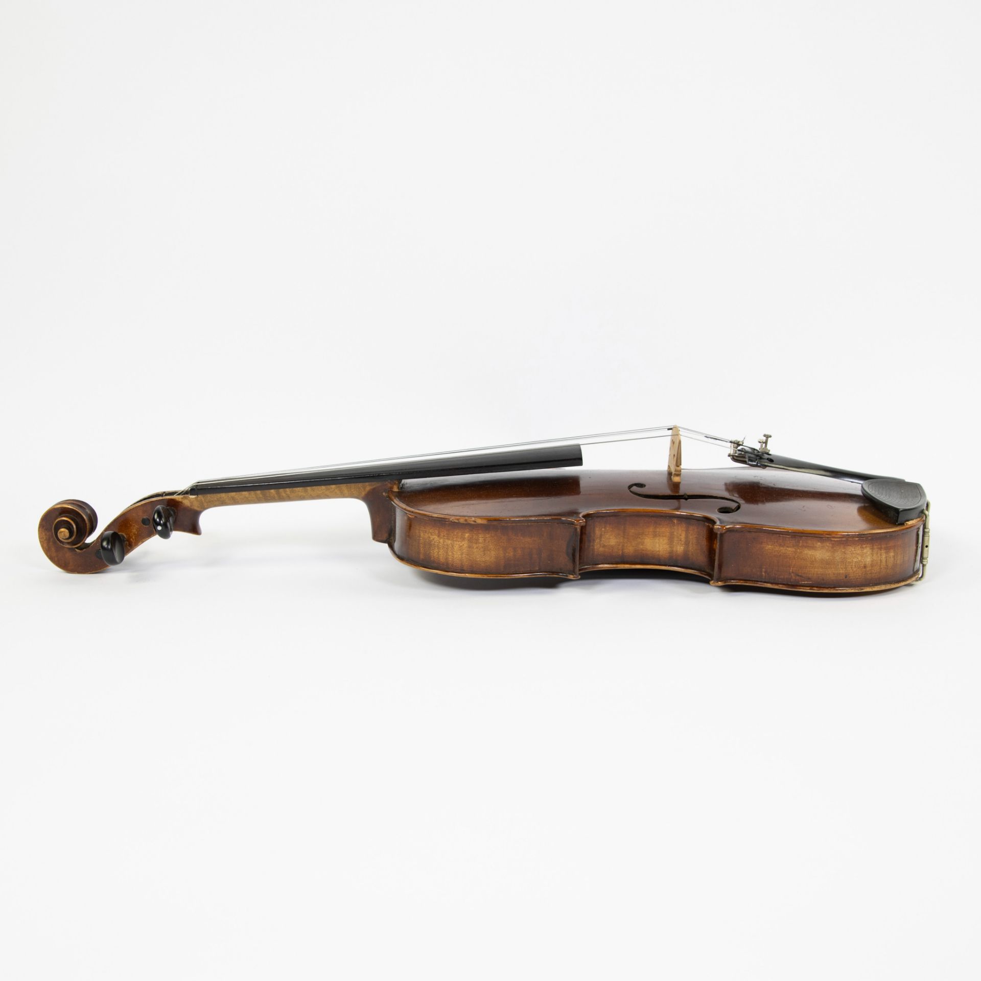 Violin no label, 356mm, playable, wooden case - Image 2 of 5