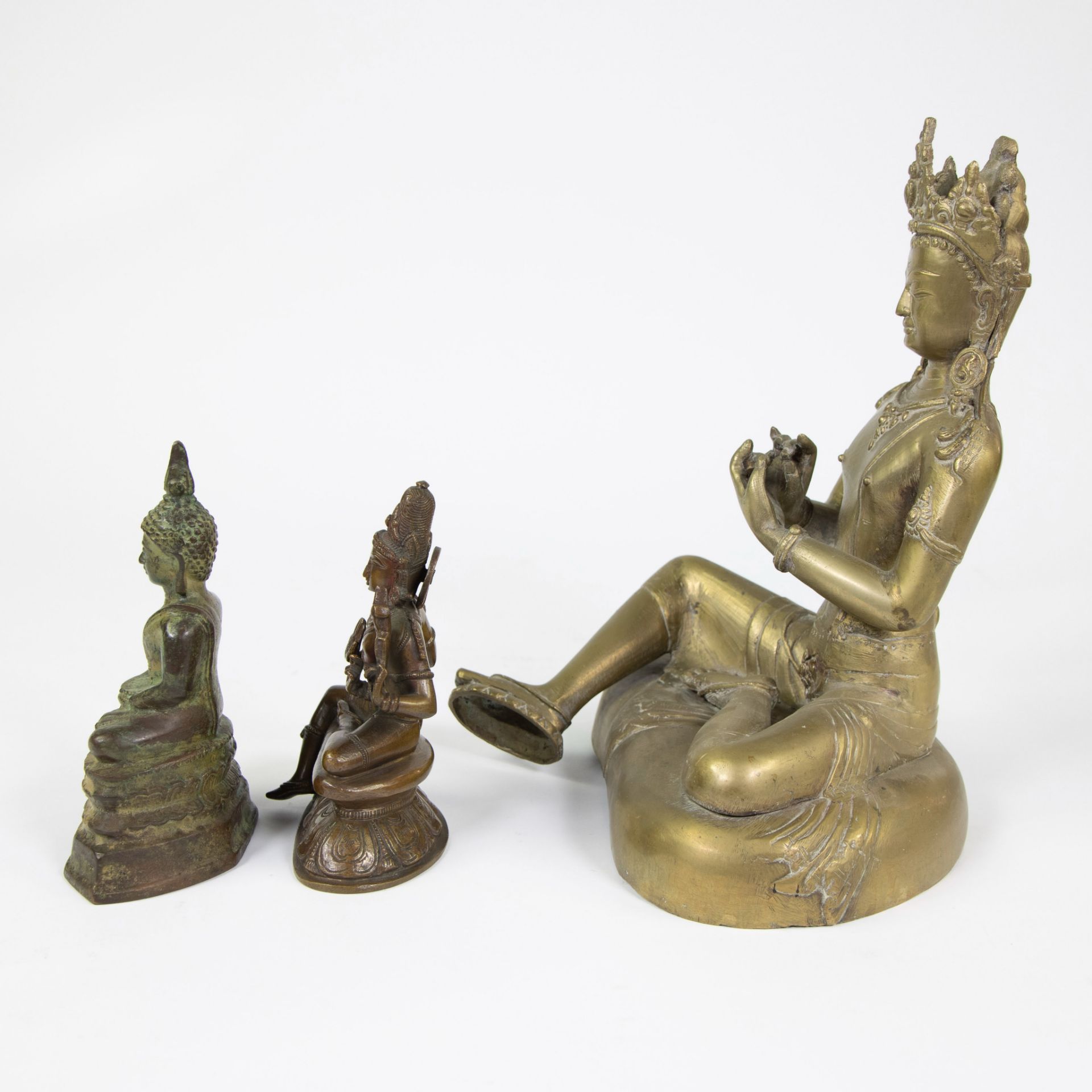 Collection of bronze Buddhas Tibet, India and Burma. - Image 2 of 5