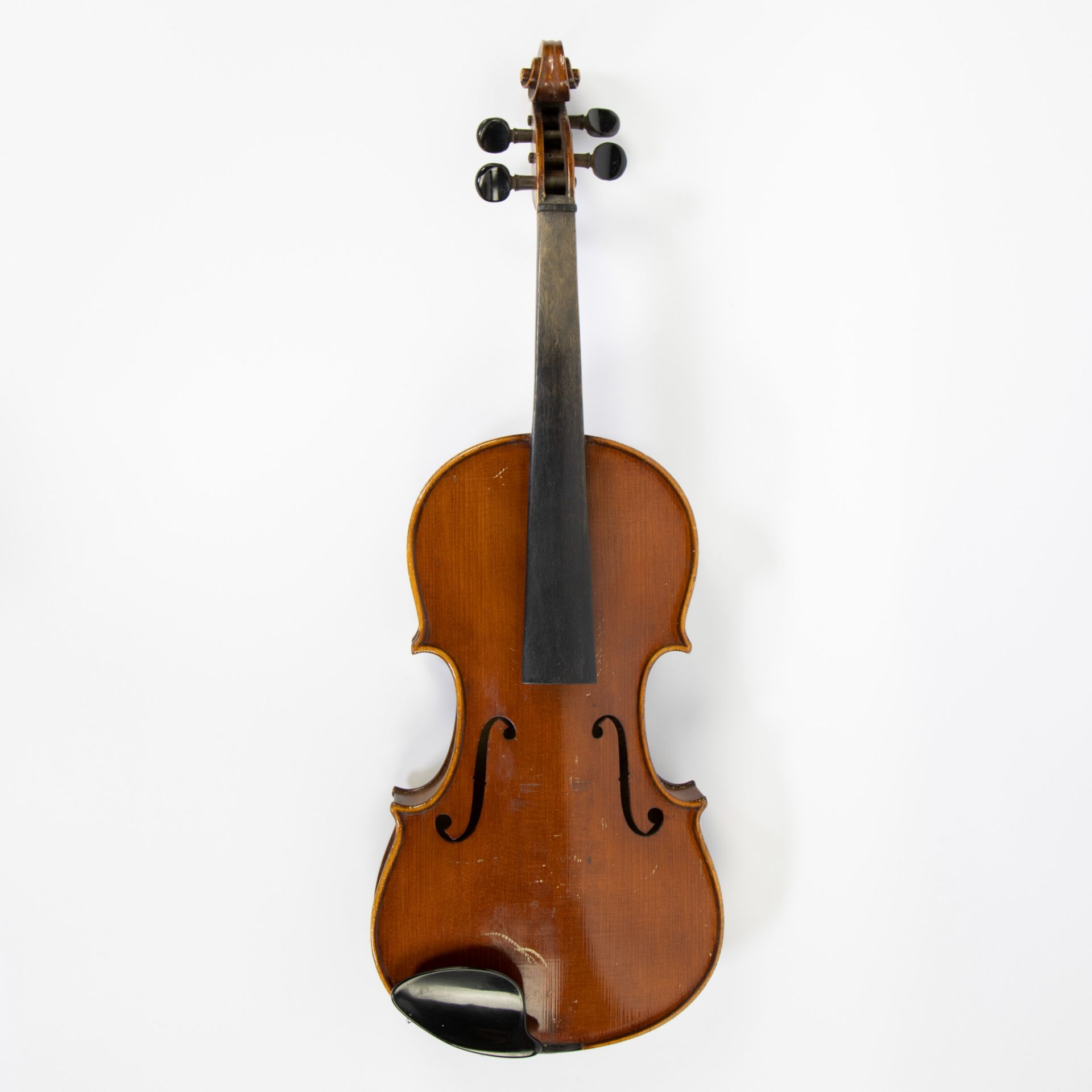 Violin no label, 361mm, wooden case