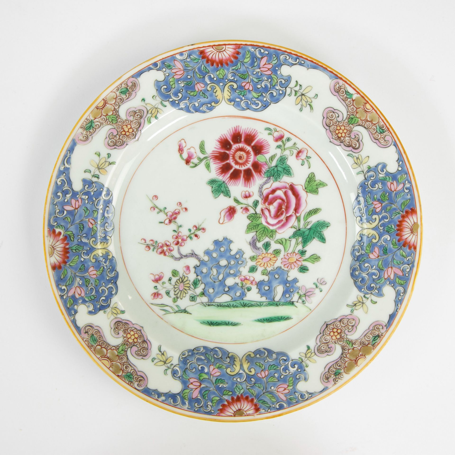 Lot of 4 Chinese famille rose plates, 18th C - Image 4 of 11