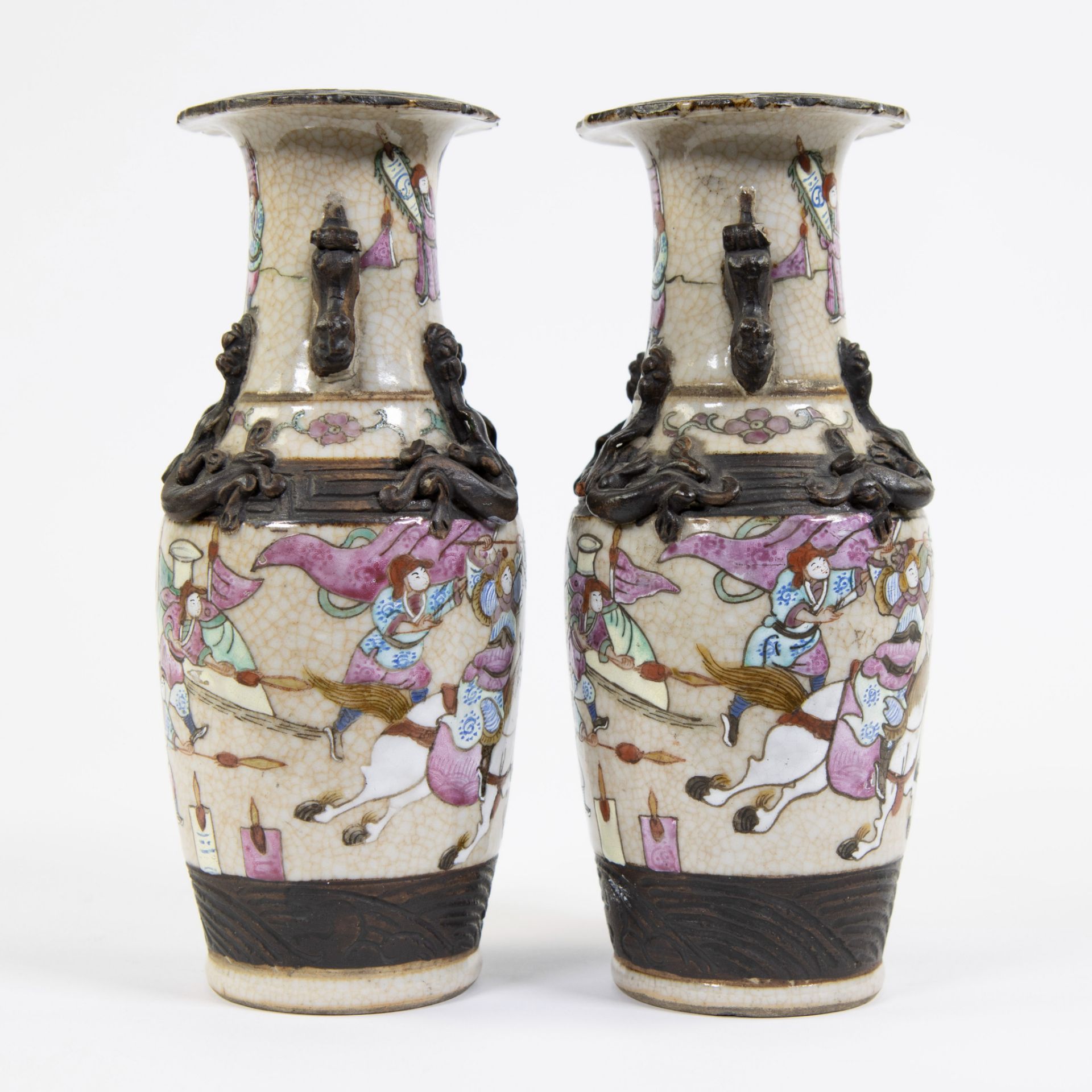 Collection of 2 Chinese Nankin vases, ca 1900 - Bild 2 aus 6