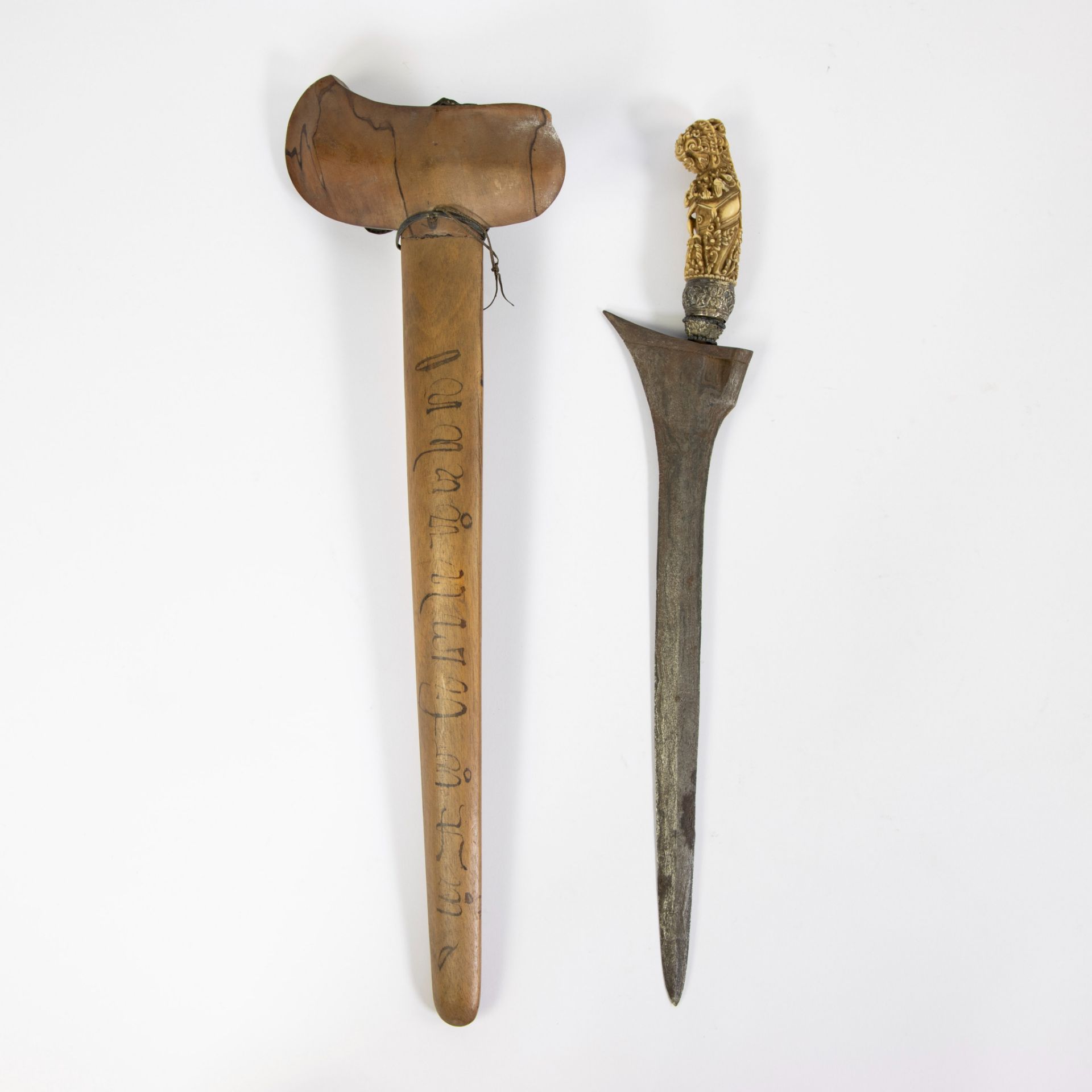 Sumatra straight bladed keris with anthropomorphic carved bone handle, 19th century - Image 2 of 2