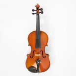 Violin copy, Label 'F. Breton, breveté Me la Duchesse, Mirecourt 1831', study violin, 360mm, case in