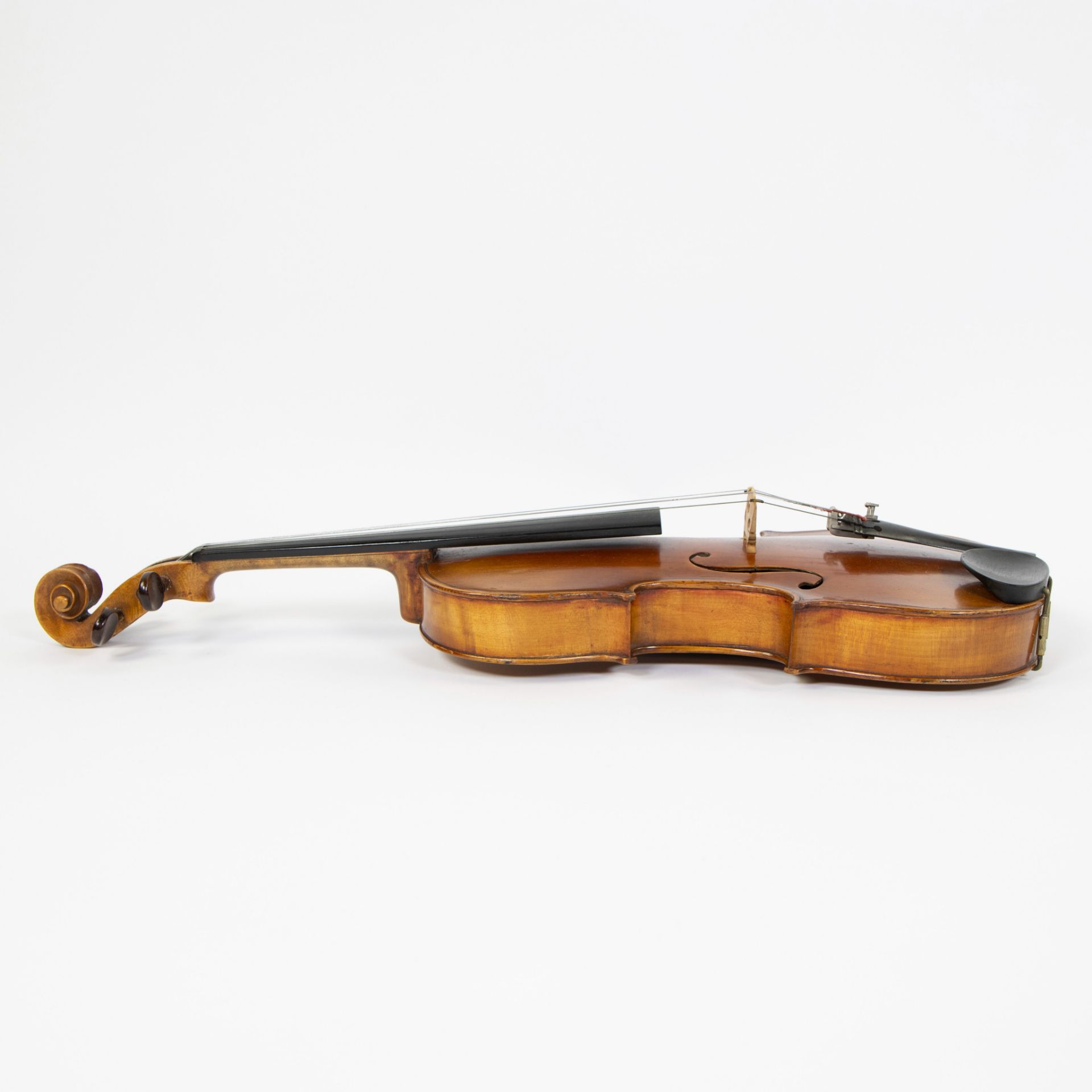 Violin Copy, label'Giovan Paolo, Maggini, Brescia, 1715', 357mm, playable, wooden case - Image 2 of 5