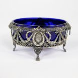 Oval silver salt shaker with blue glass decoration with garlands - ca. 1900
