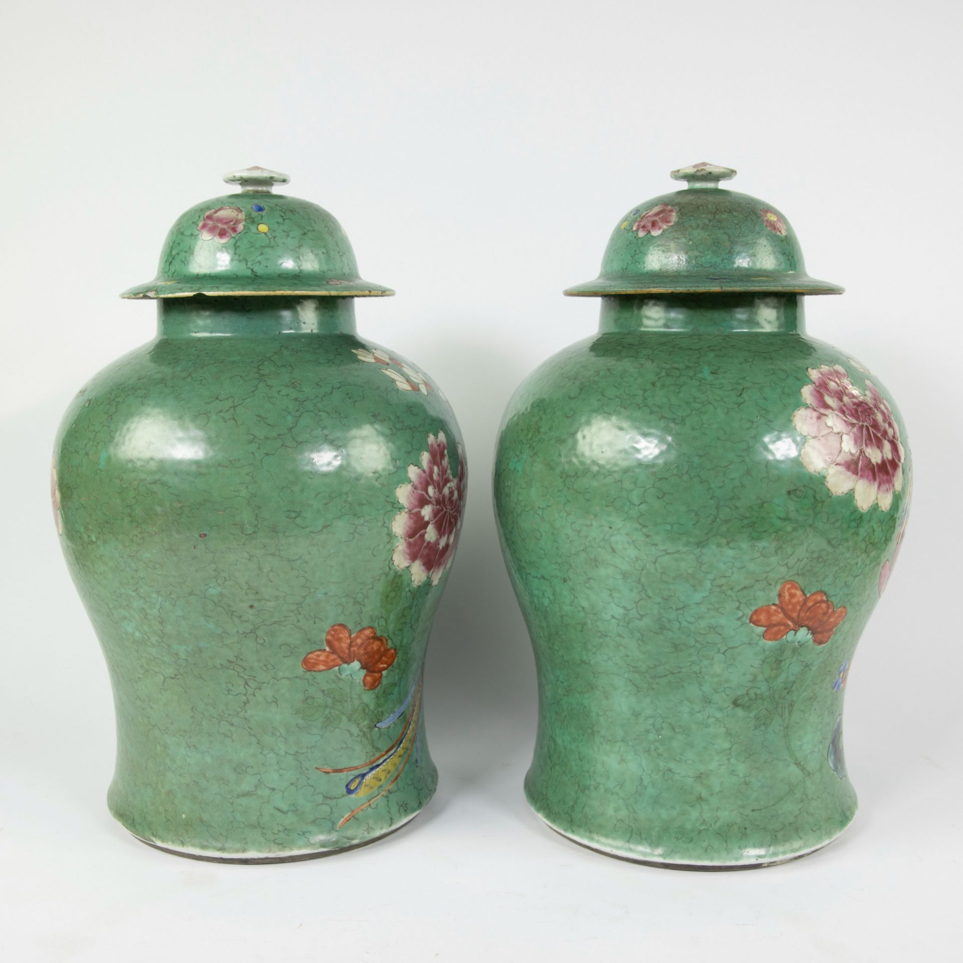 Pair of Chinese baluster shaped jars and their covers symmetrically decorated in fencai enamels depi - Image 7 of 12
