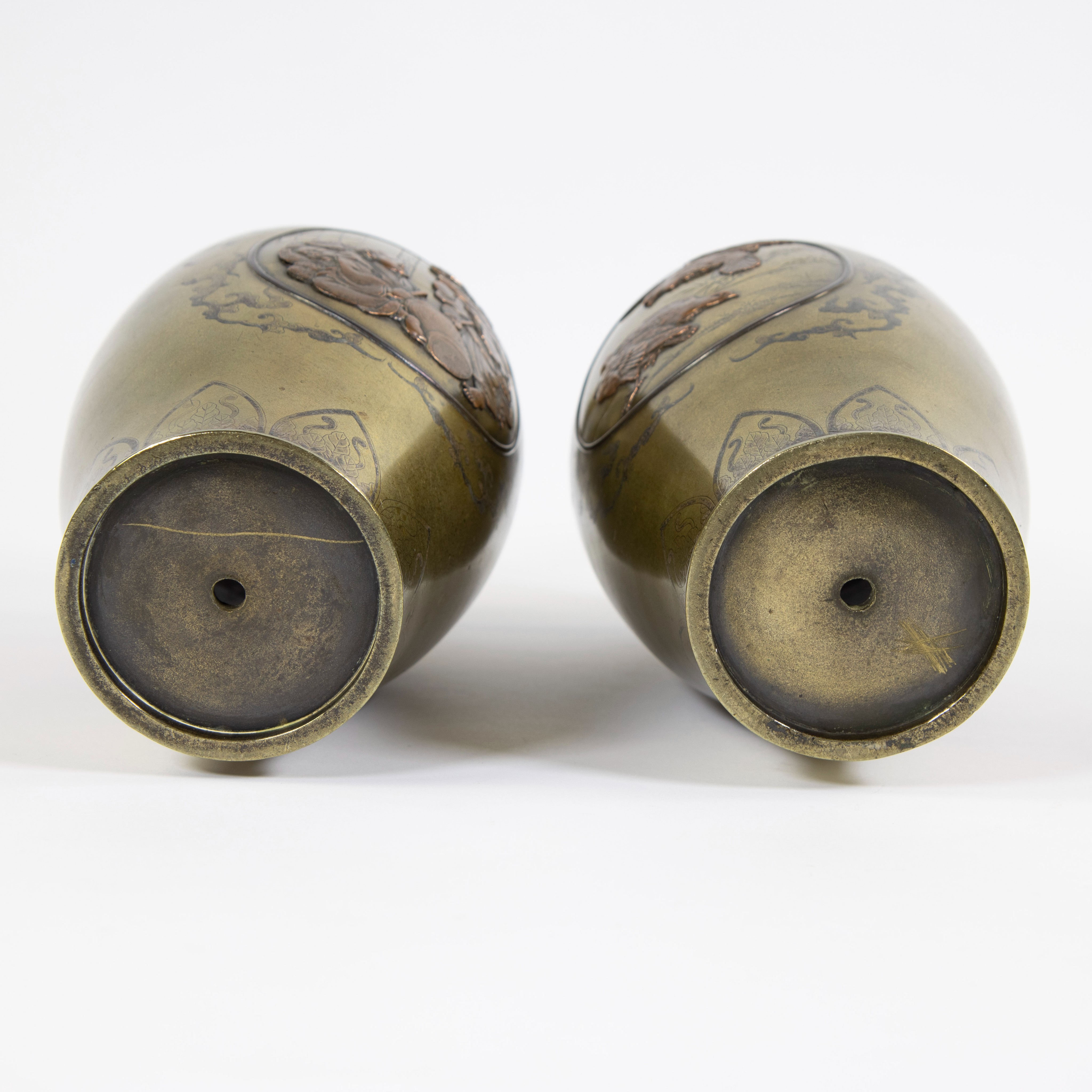 Pair of Japanese brass vases with copper decoration, ca 1900 - Image 5 of 5