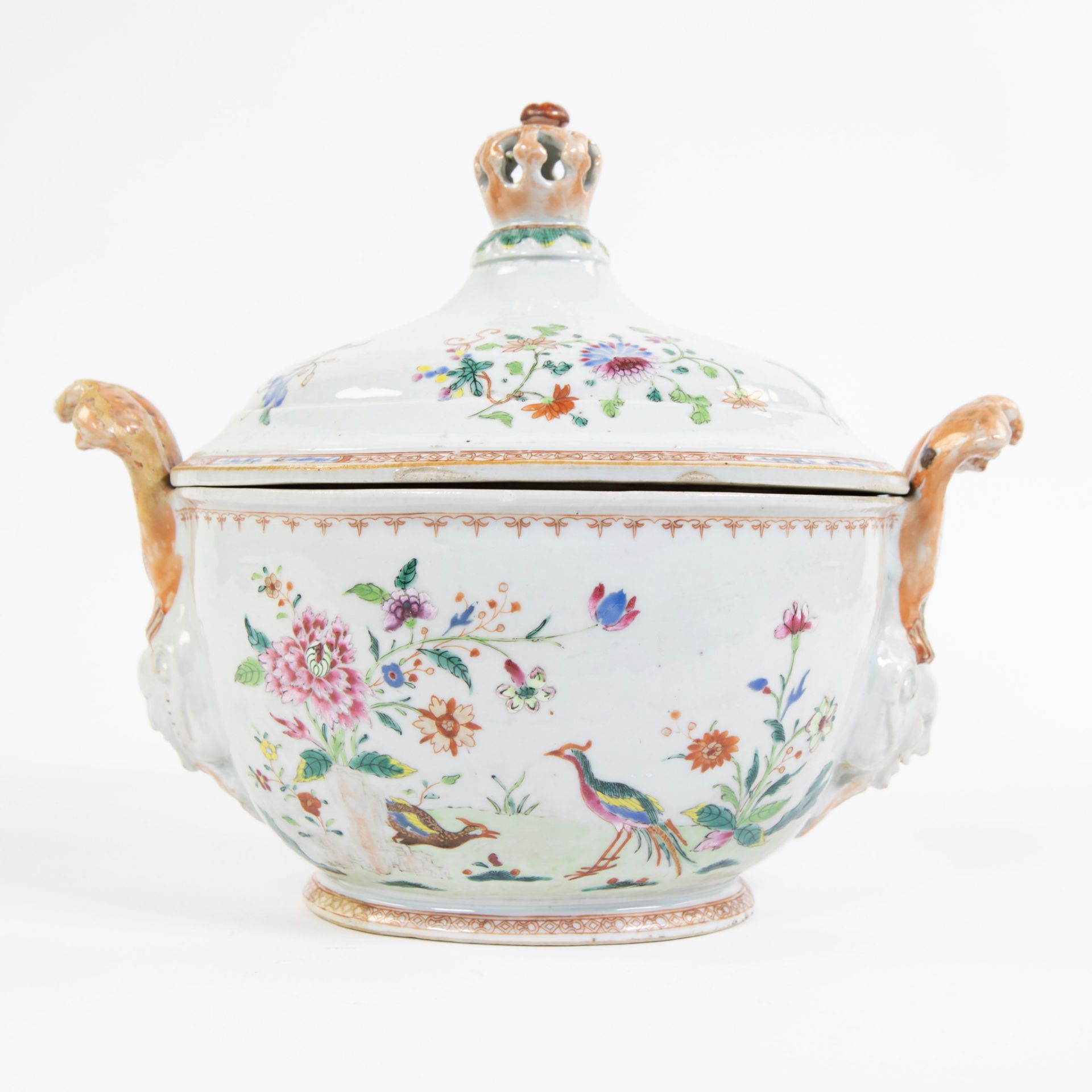 Chinese famille rose tureen and cover decorated with flowers and birds, 18th century - Image 4 of 9