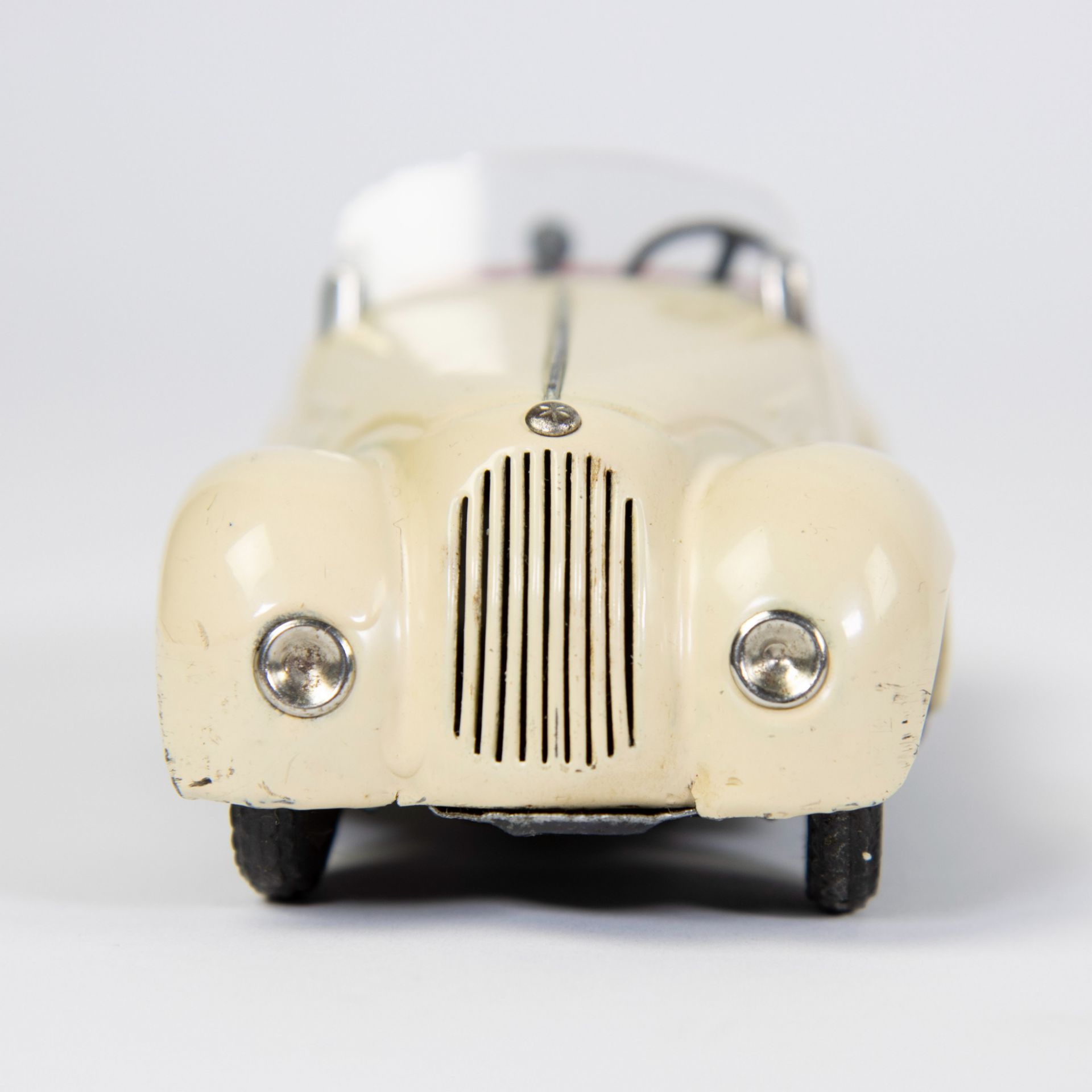 SCHUCO white BMW with 5 gears 1943 n° 4001 - Image 2 of 6