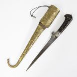 Choora dagger of the Mahsud tribe ca 1900, hilt in horn, Afganistan