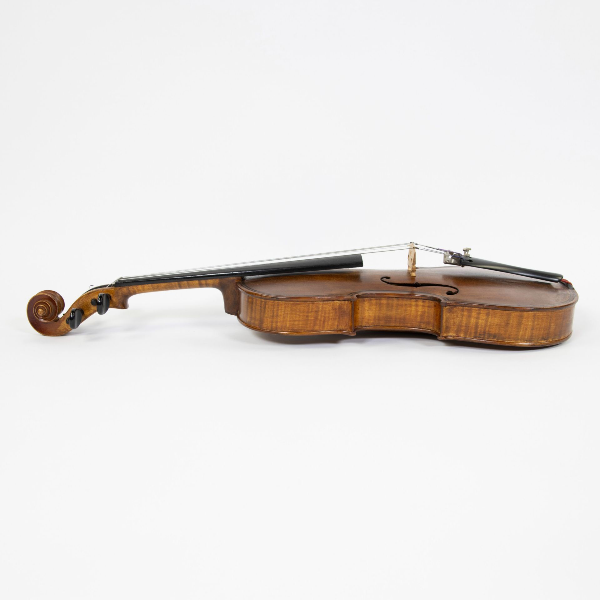 Violin copy Giovani Magini, double inlay top, 373mm, case incl - Image 2 of 5
