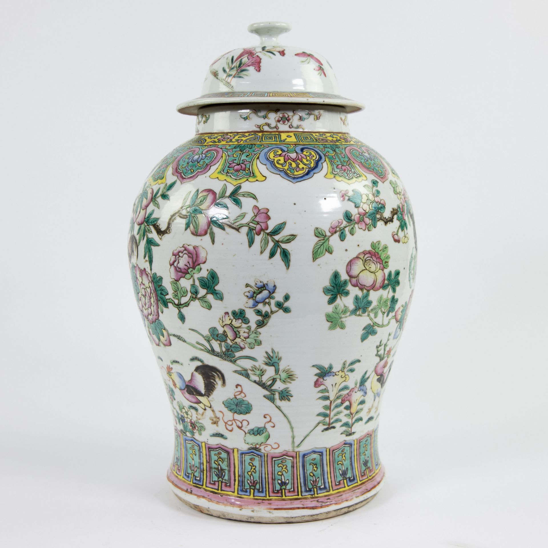 Chinese porcelain jar and its cover decorated in polychrome enamels with roosters and peonies. Late - Image 2 of 8