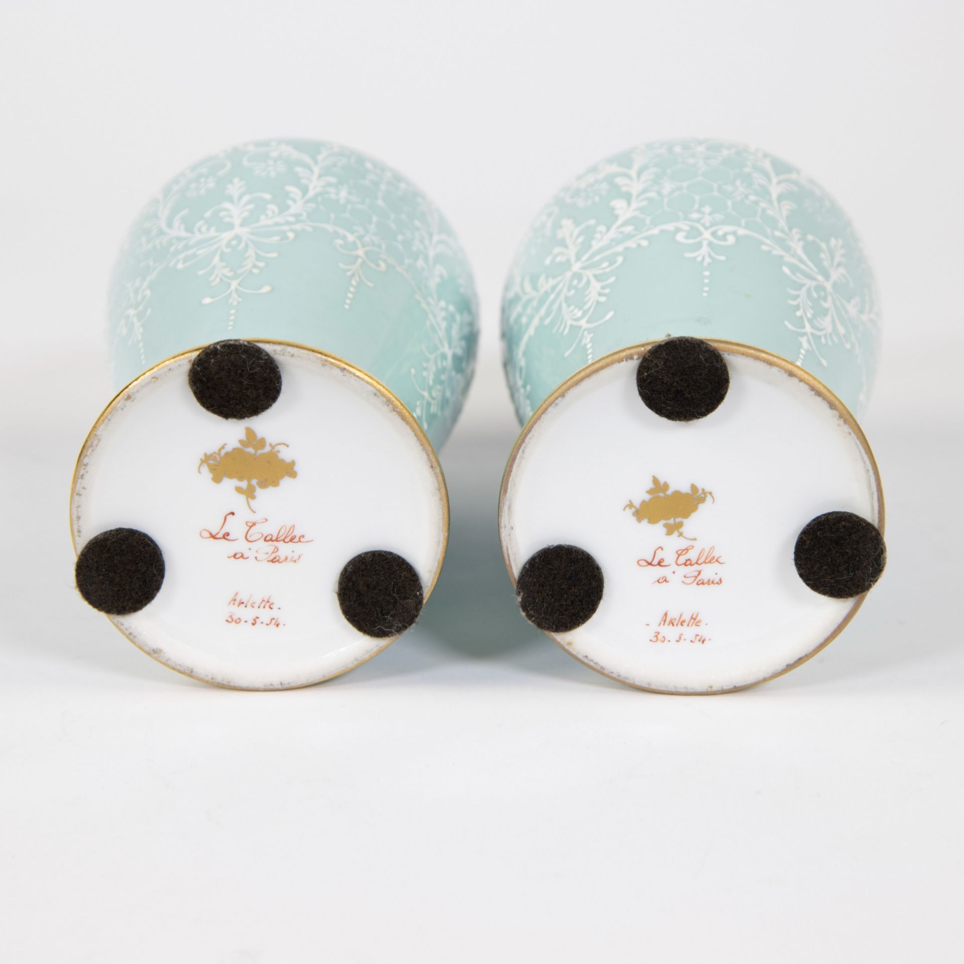 Pair of fine porcelain vases Arlette from Le Tallec, France - Image 5 of 5