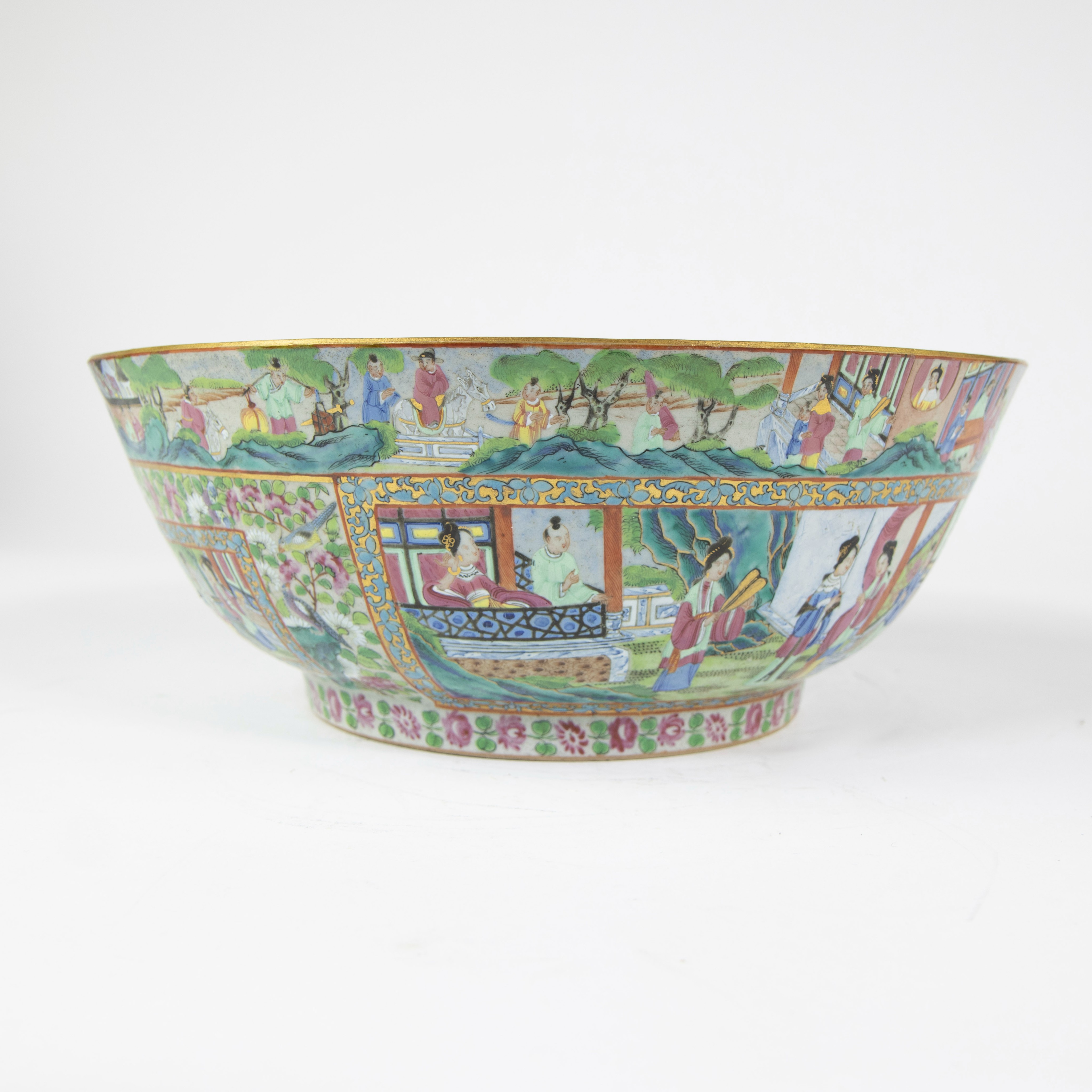 Large Chinese procelain famille rose bowl of exceptional quality, finely painted with scenes of educ - Image 8 of 13