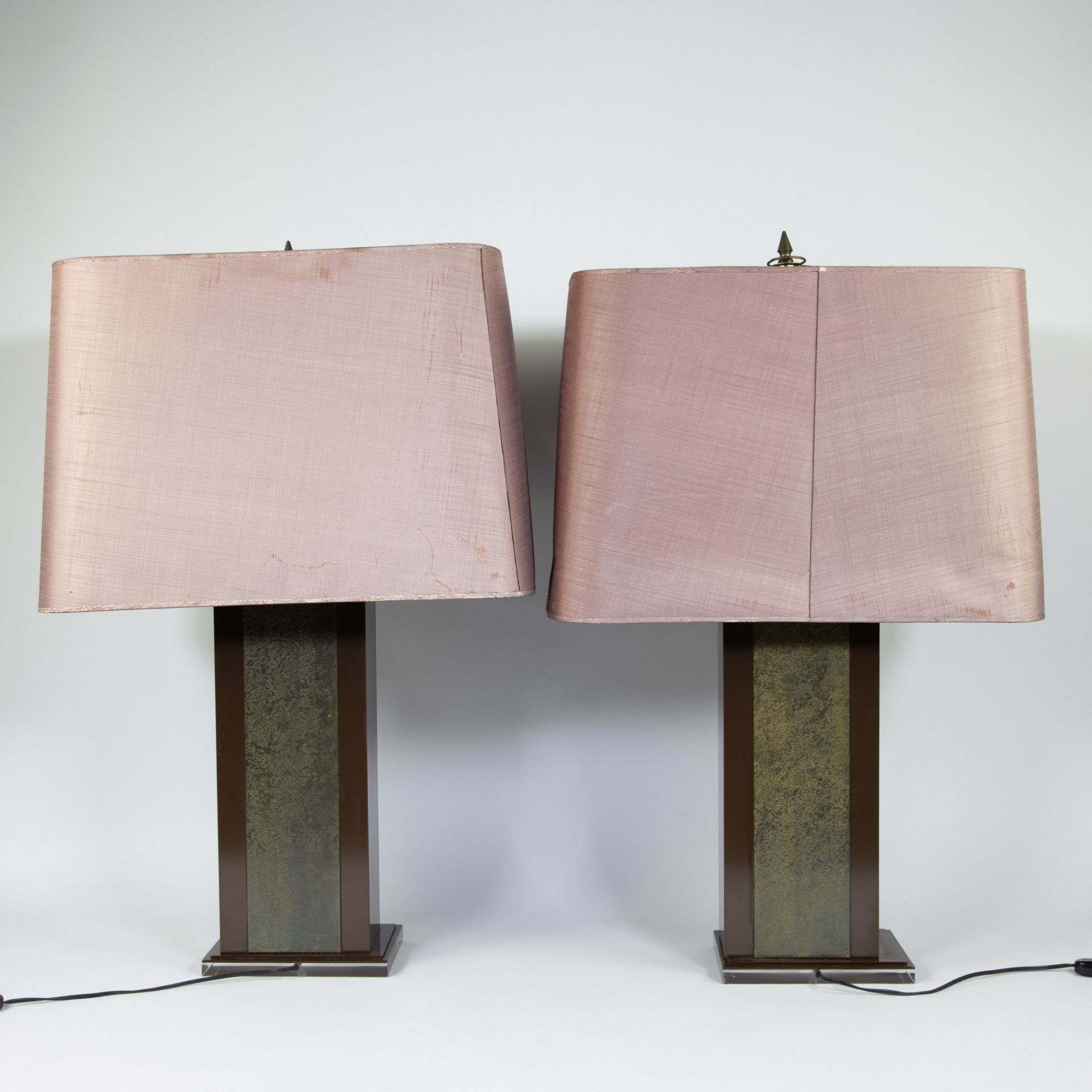 Pair of etched brass 1970s lamps by Georges Mathias - Image 3 of 4