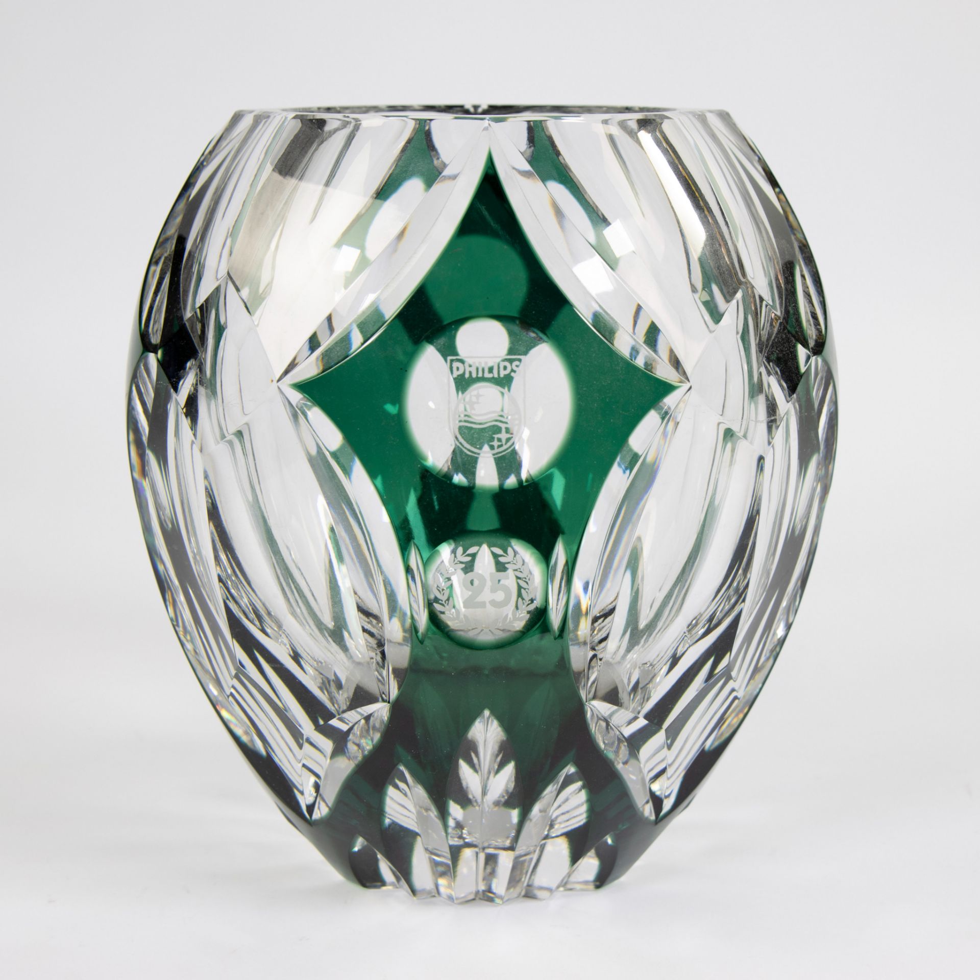 Val-Saint-Lambert green crystal cut vase, a rare edition especially created for the Philips company