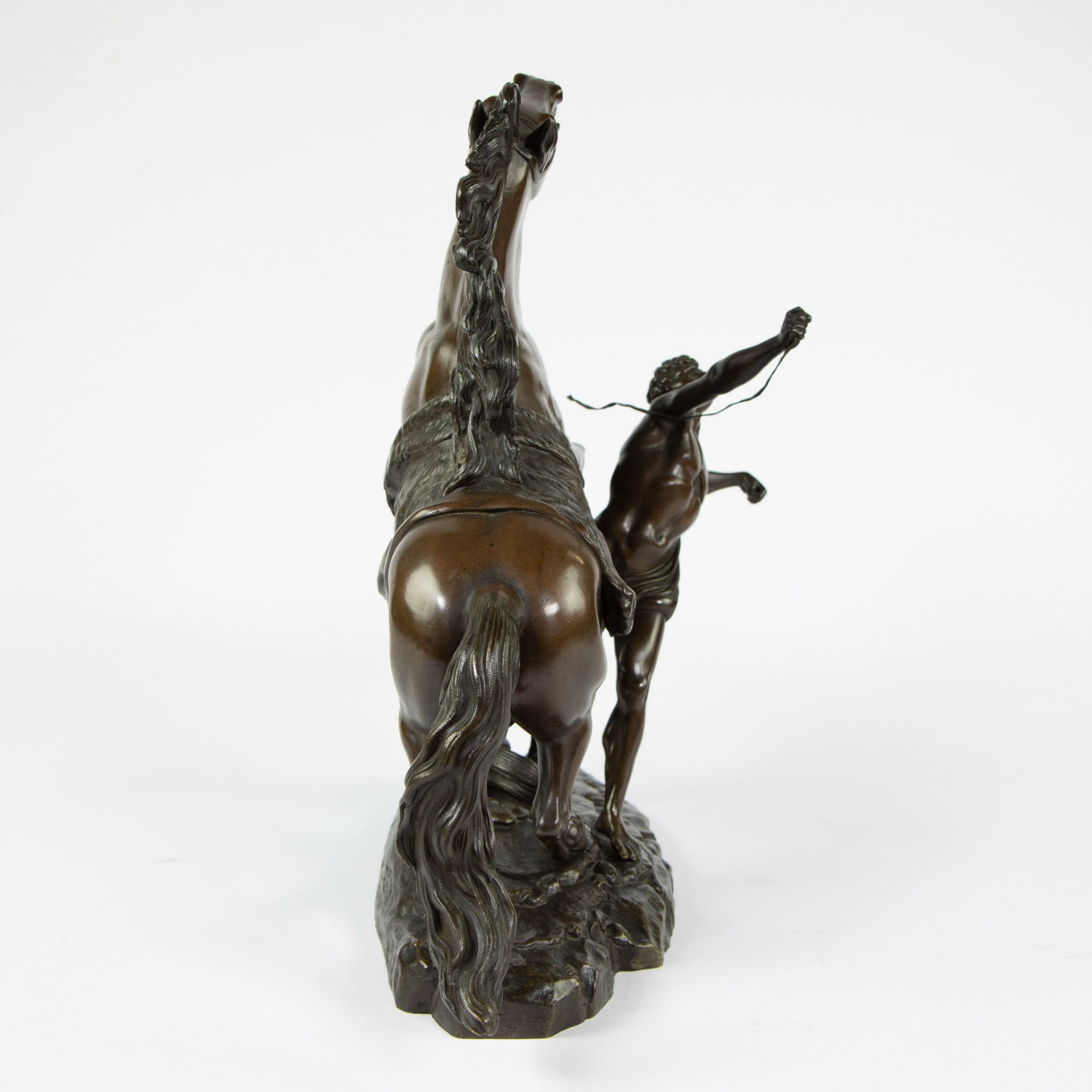 Brown patinated bronze Cheval de Marly, after G. Coustou - Bild 4 aus 4