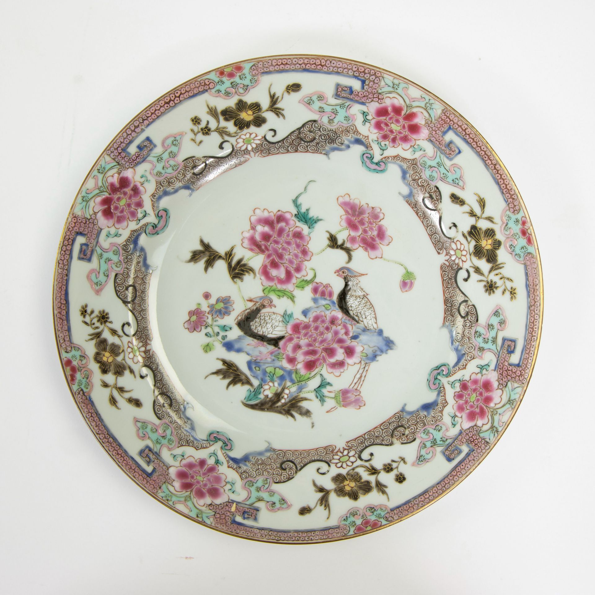 Set of six Chinese porcelain famille rose plates with tobacco leaf, peony and pheasant decor. Qianlo - Bild 4 aus 13