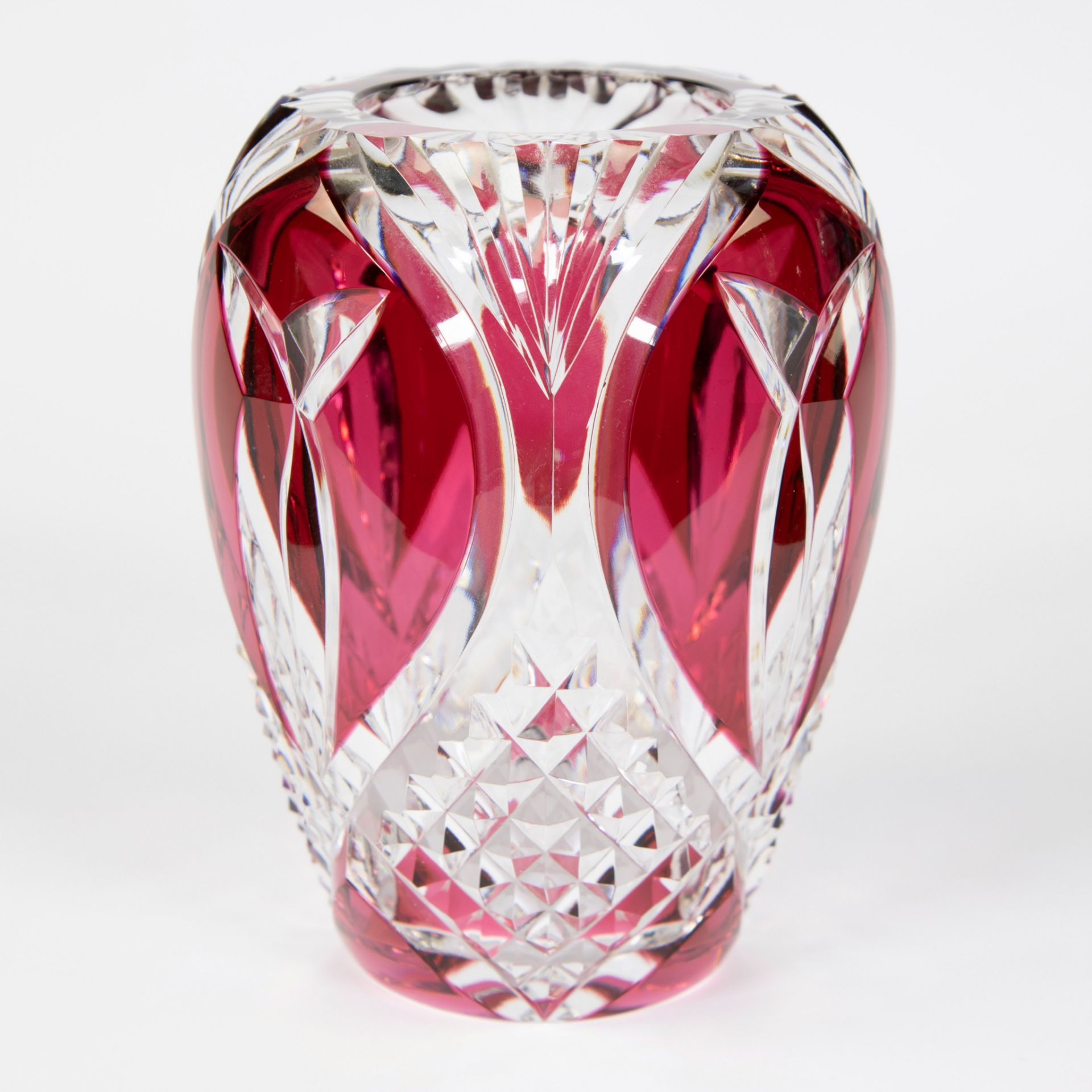 Val Saint Lambert red crystal vase model Aberdeen - Image 4 of 5