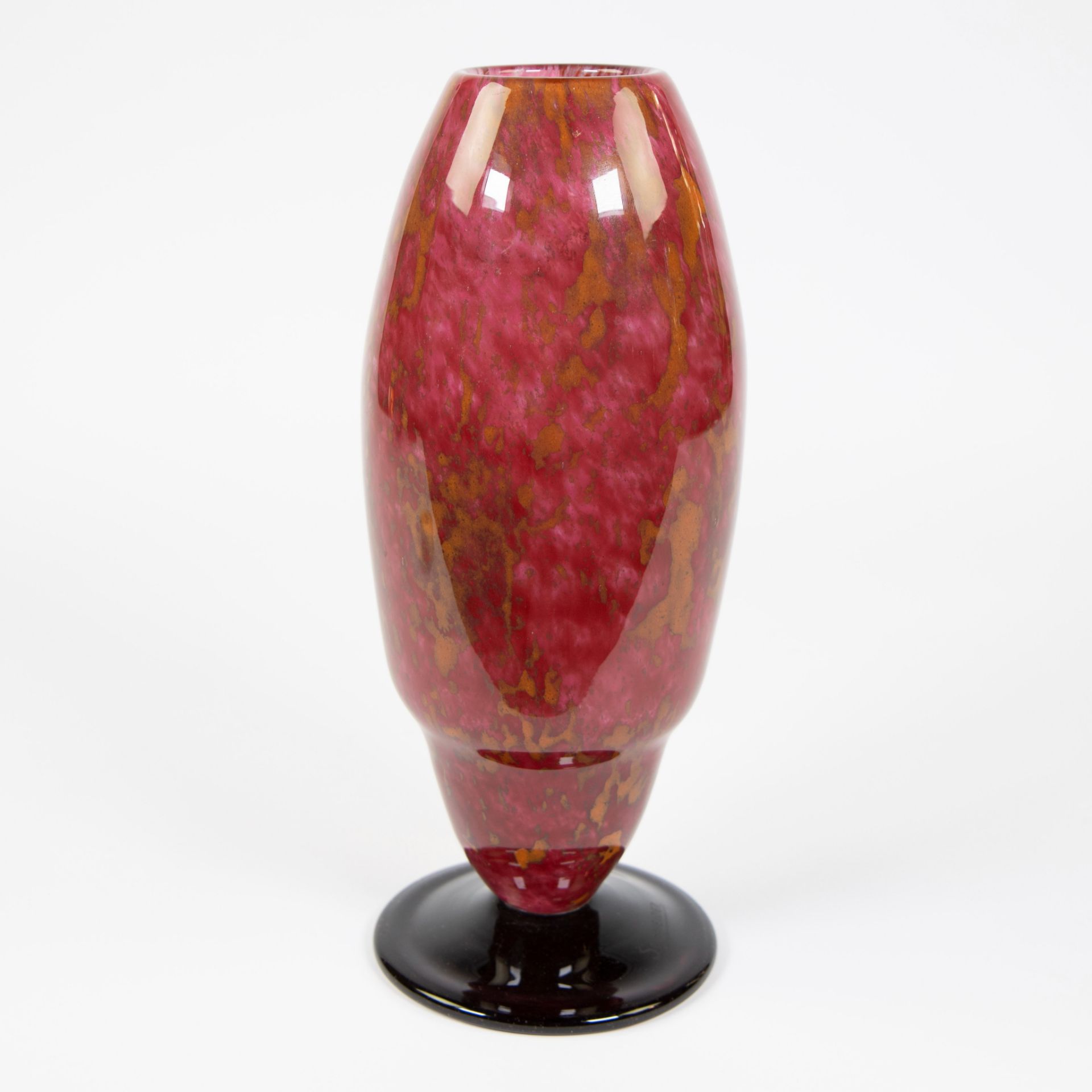 Conical Schneider vase flameworked yellow and pink powdered glass on a violet-black foot, signed Sch - Bild 2 aus 5