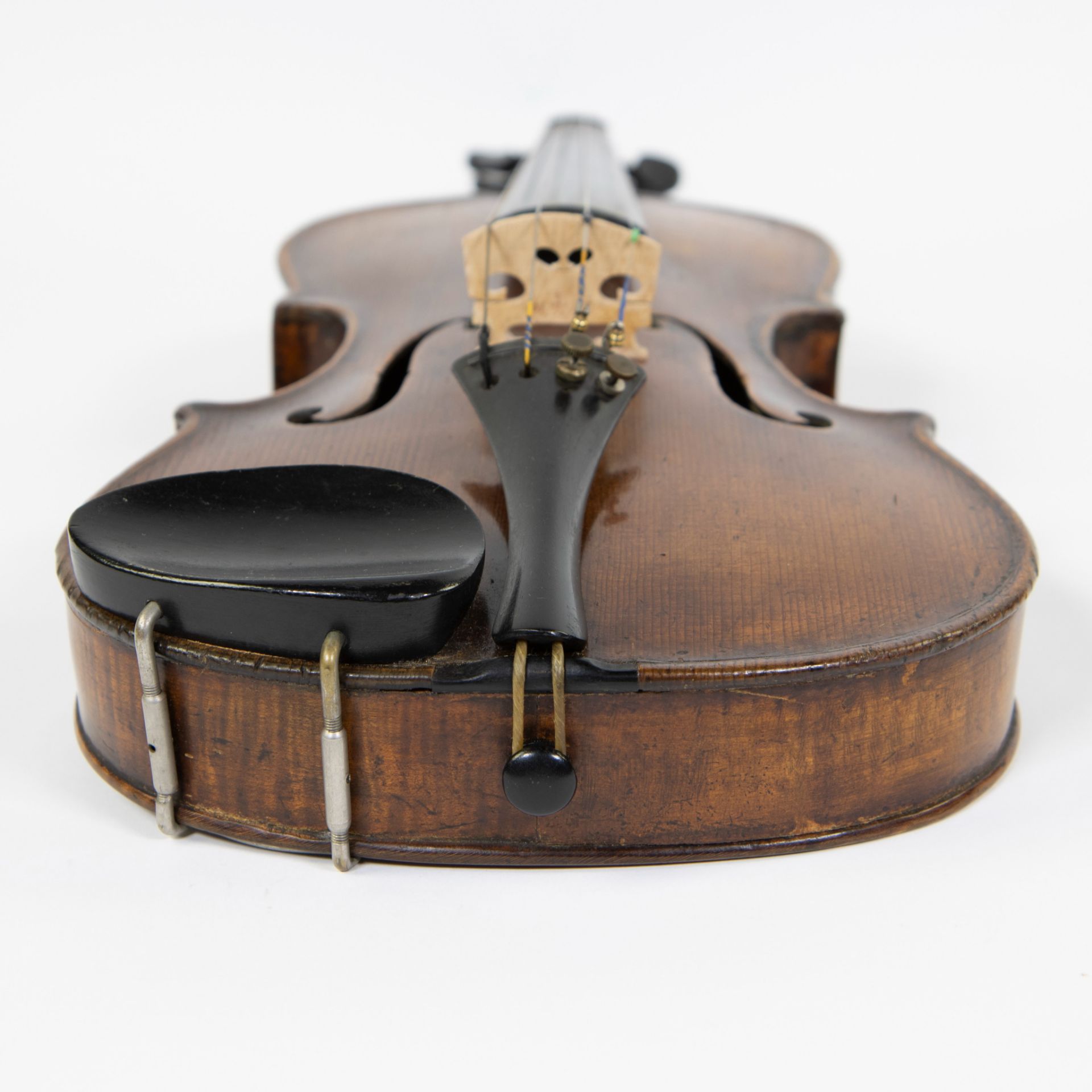 Violin no label, fire stamp heel 'RG', 356mm, wooden case - Image 5 of 5