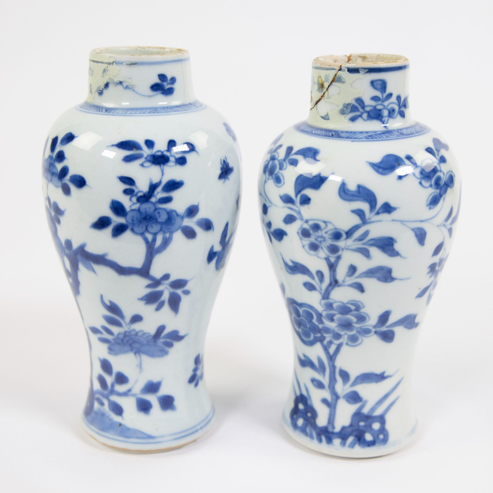 Two Kangxi porcelain vases, China, early 18th century - Image 3 of 6