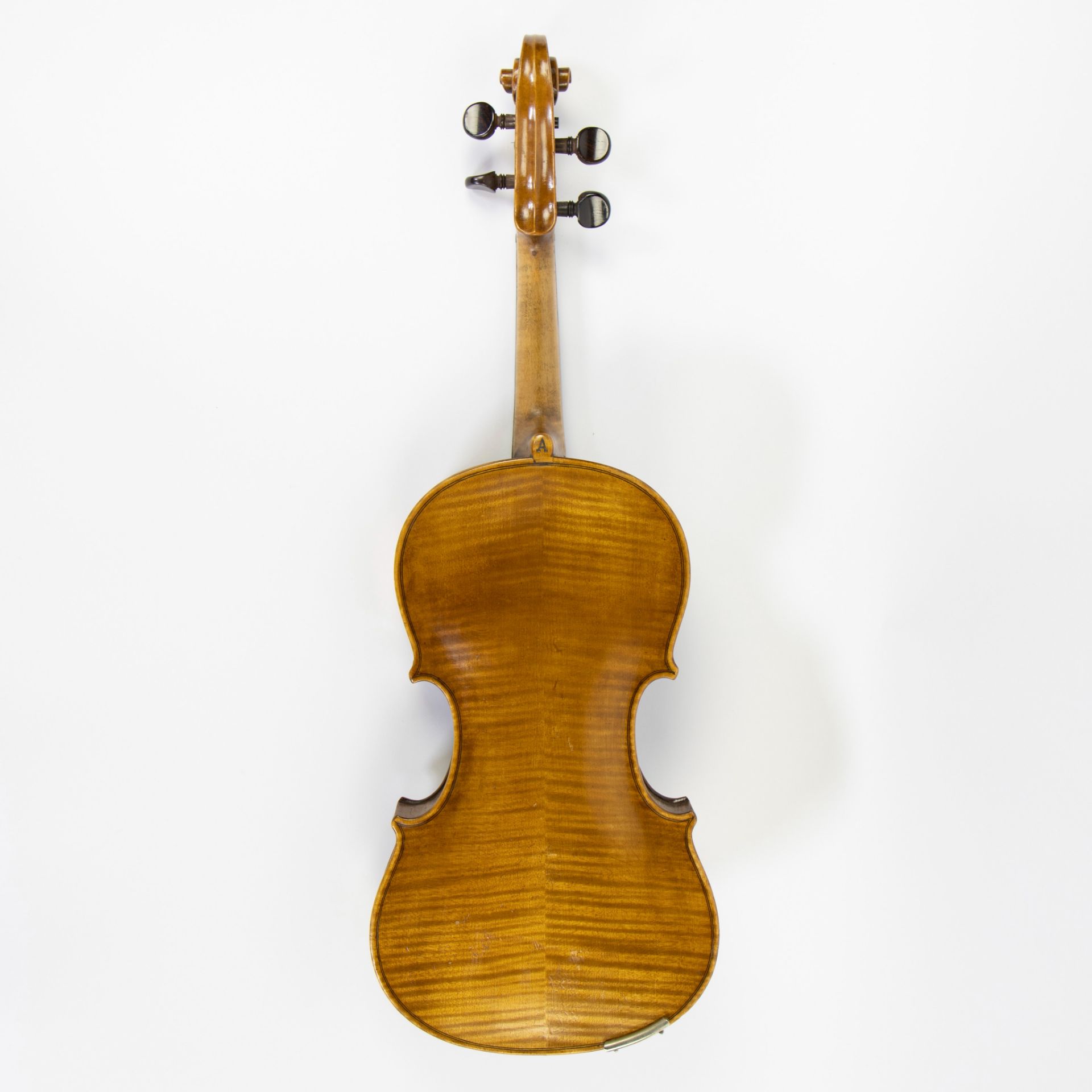 Violin Label, copy Amati, 350mm, fire stamp heel cap 'A', playable, wooden case - Image 3 of 5