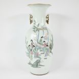 19th century Chinese famille rose vase decorated with figures