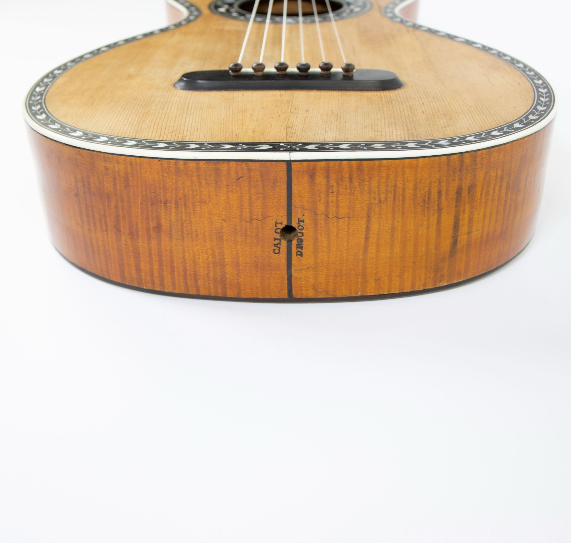 Romantic guitar built by Joseph CALOT (born 1793, Mirecourt) ca 1820, branded 'CALOT-DROUOT' - Image 6 of 7