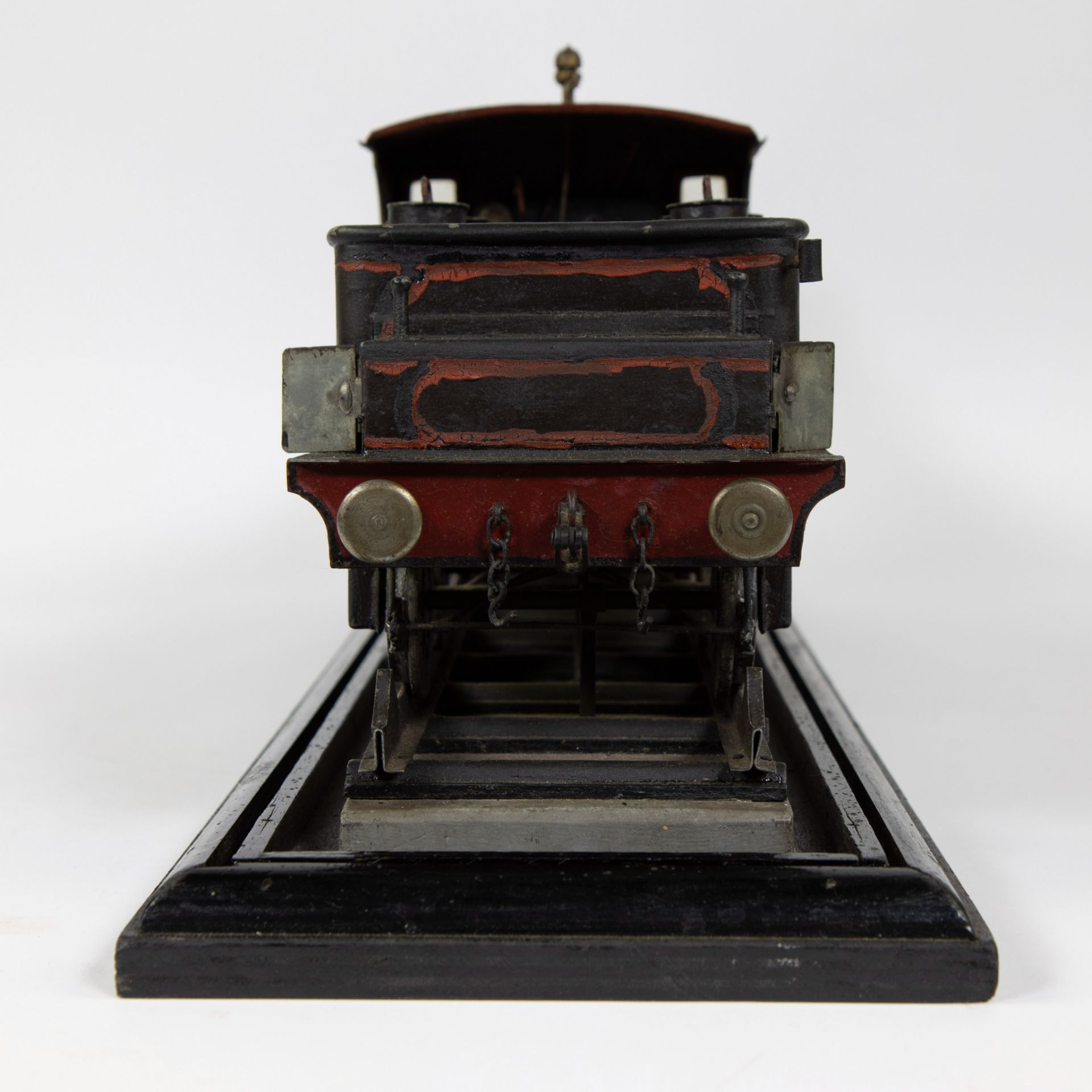 Model of a steam train Locomotive à vapeur du dépôt d'Ath, construction en 1914 by Joseph Delmec, pi - Bild 4 aus 4