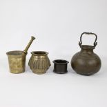 Collection Persian/Ottoman, 18th century mortar with pestle, 16th mortar, water vessel 17th/18th and
