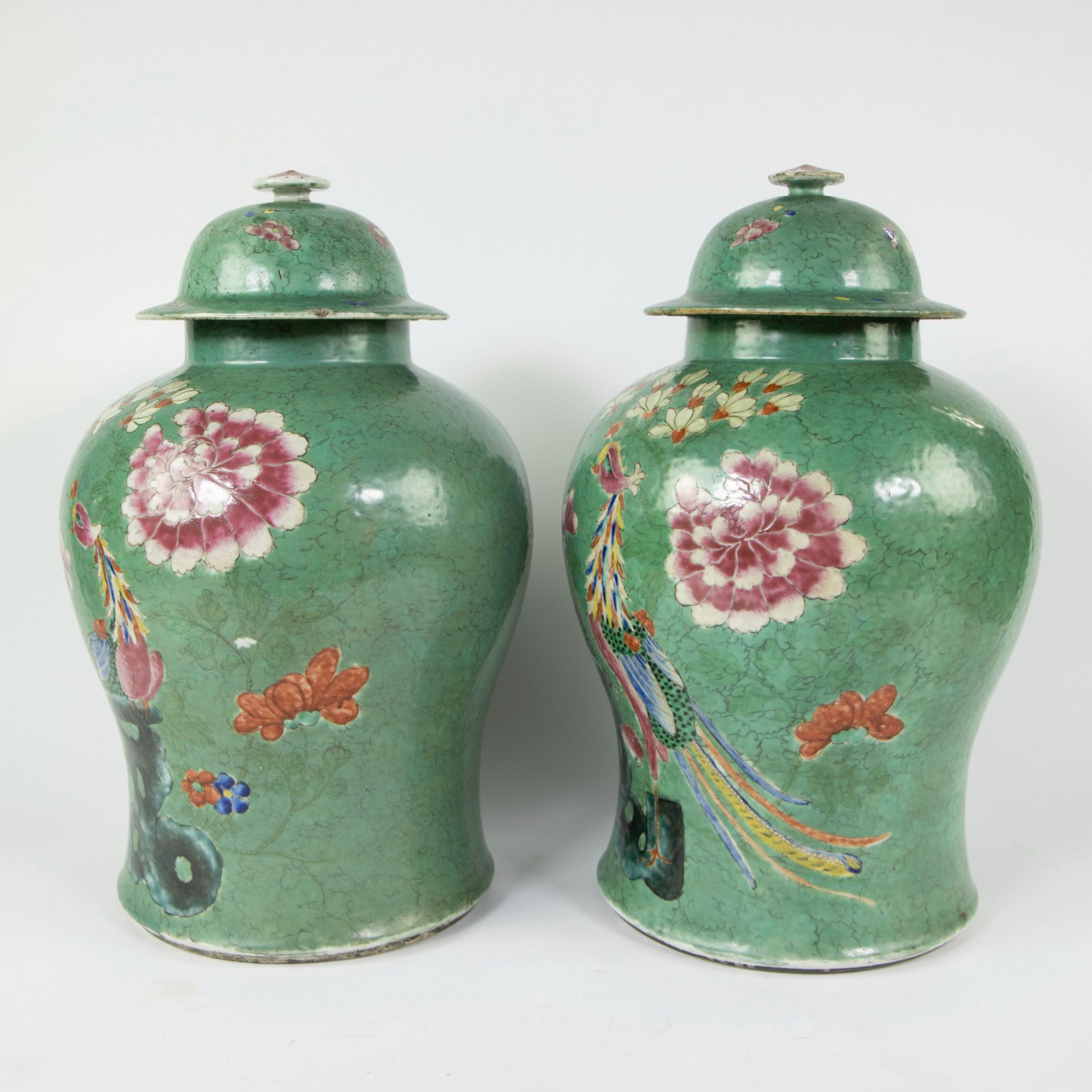 Pair of Chinese baluster shaped jars and their covers symmetrically decorated in fencai enamels depi - Image 3 of 12