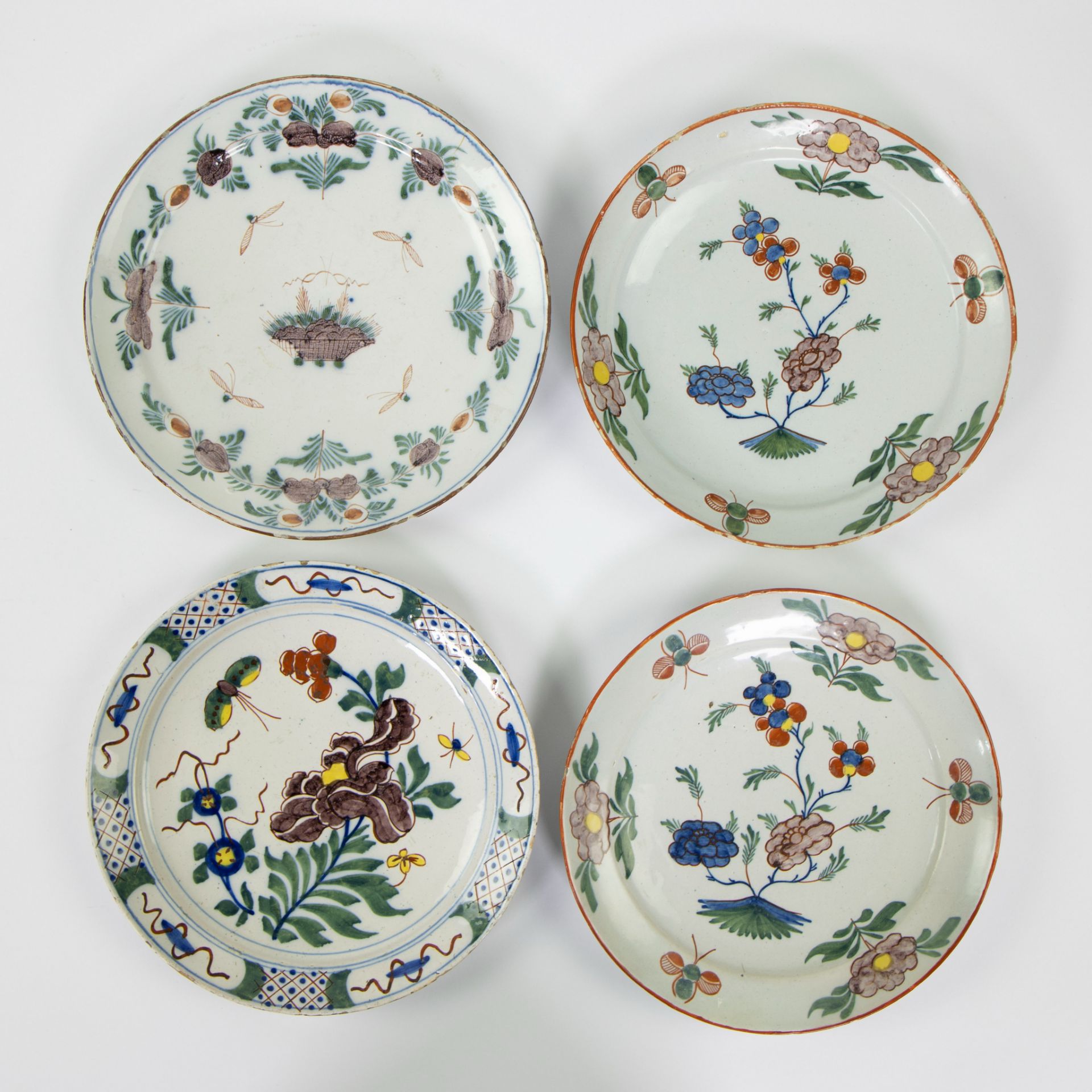 Collection of polychrome Delft plates, 18th century - Image 2 of 7