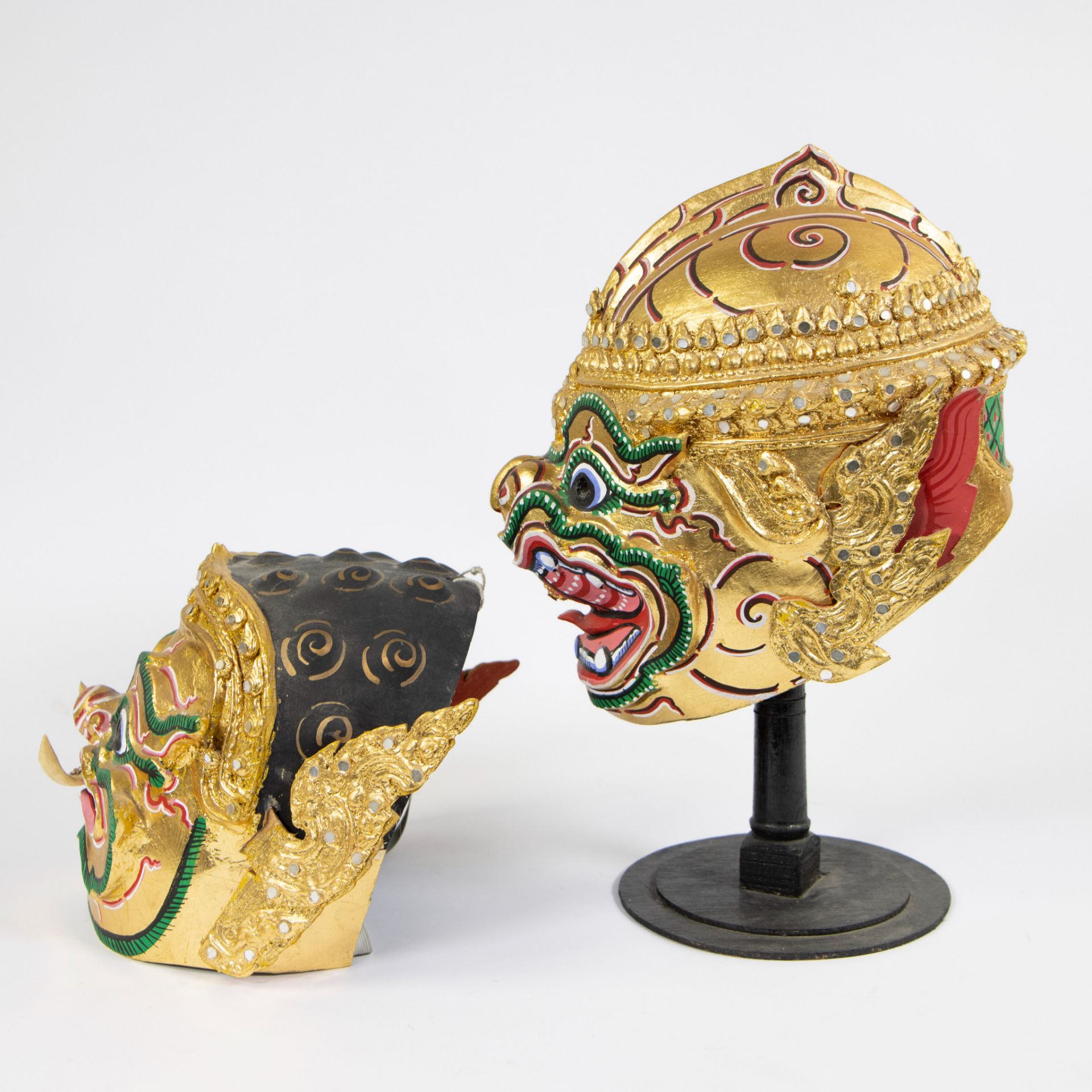 Two Thai gold plated dance masks - Khon masks in papier mache - Image 2 of 4