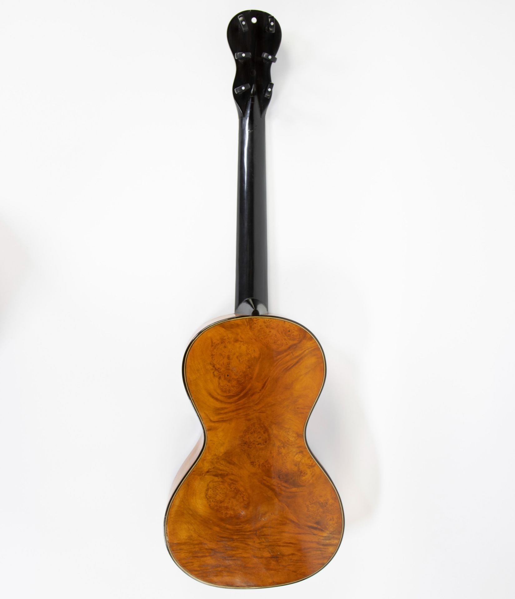 Romantic guitar built by Joseph CALOT (born 1793, Mirecourt) ca 1820, branded 'CALOT-DROUOT' - Image 5 of 7