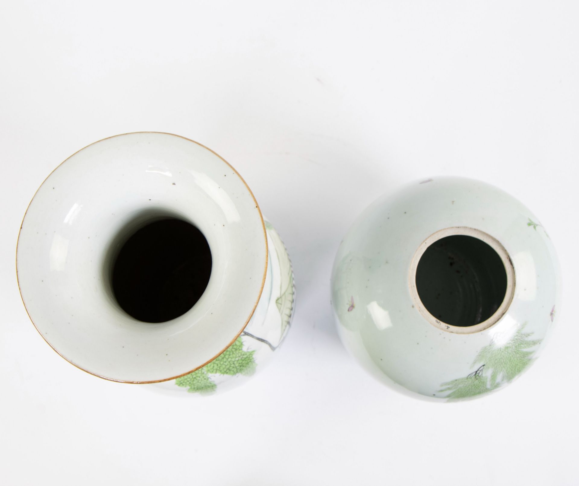 A porcelain ginger jar and a baluster vase, the latter depicting a rural scene. China, republic peri - Image 5 of 7