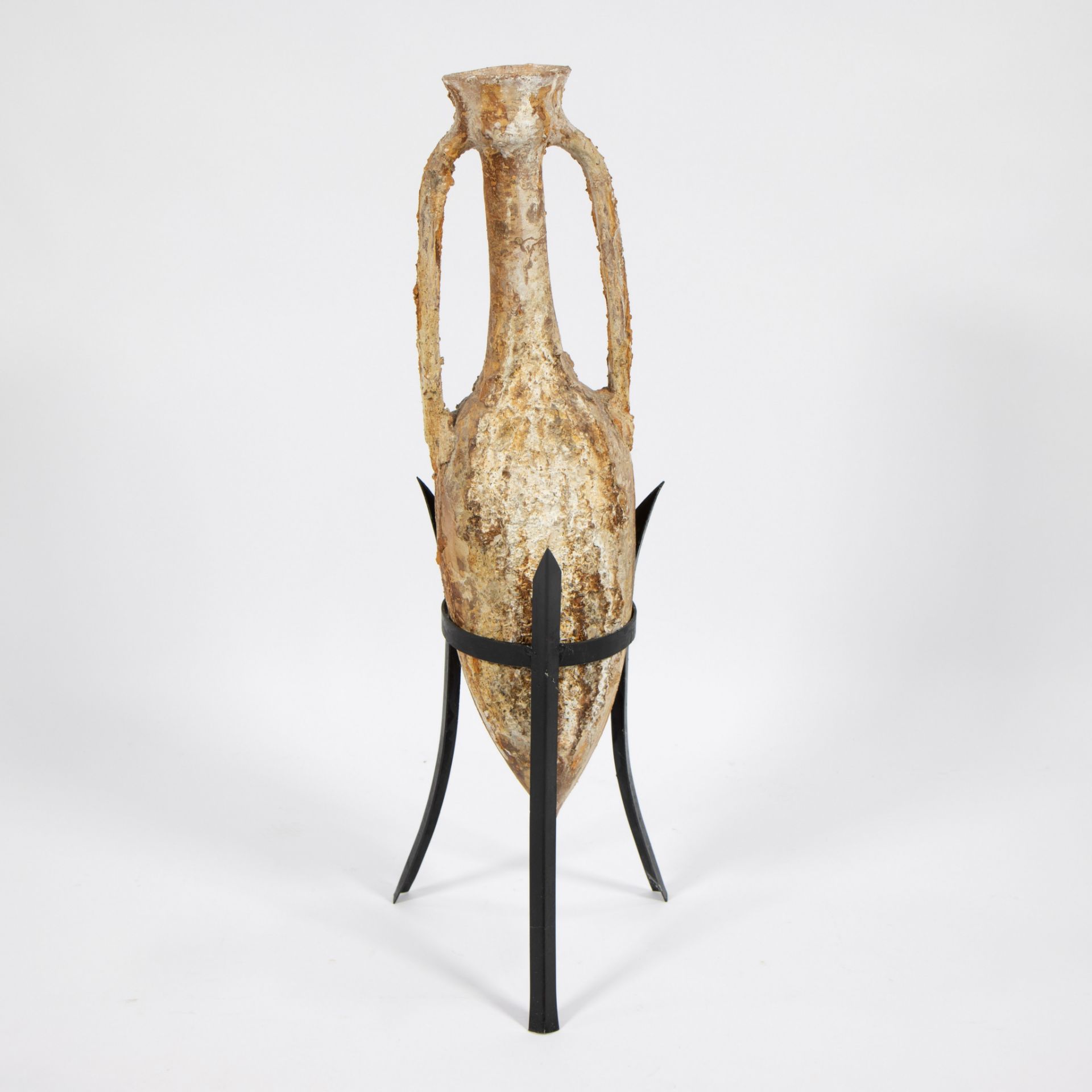 Roman terracotta amphora with wrought iron stand - Image 3 of 4