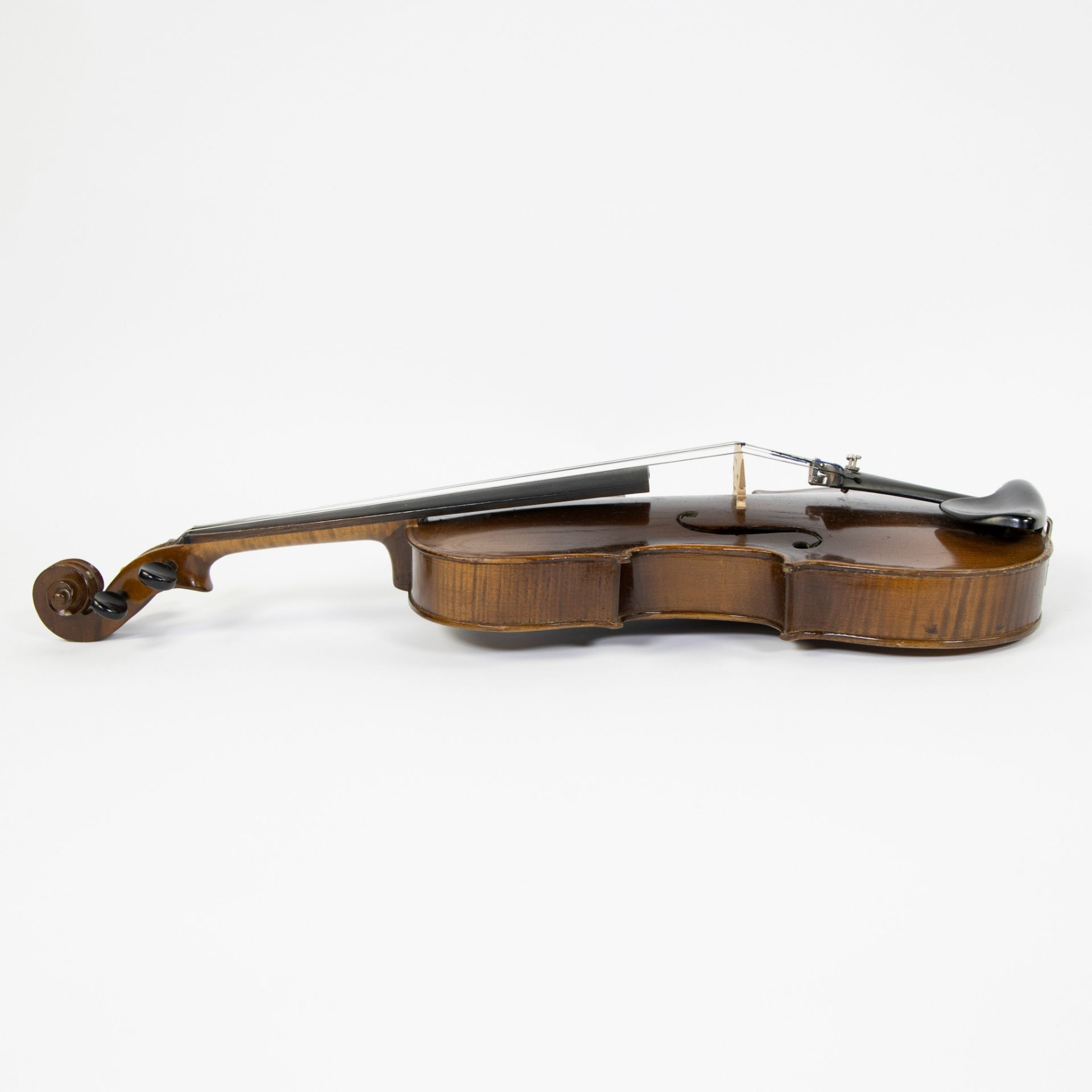 Violin label 'Jacob Schmidbauer, ano 1839', 360mm, playable, wooden case - Image 2 of 5