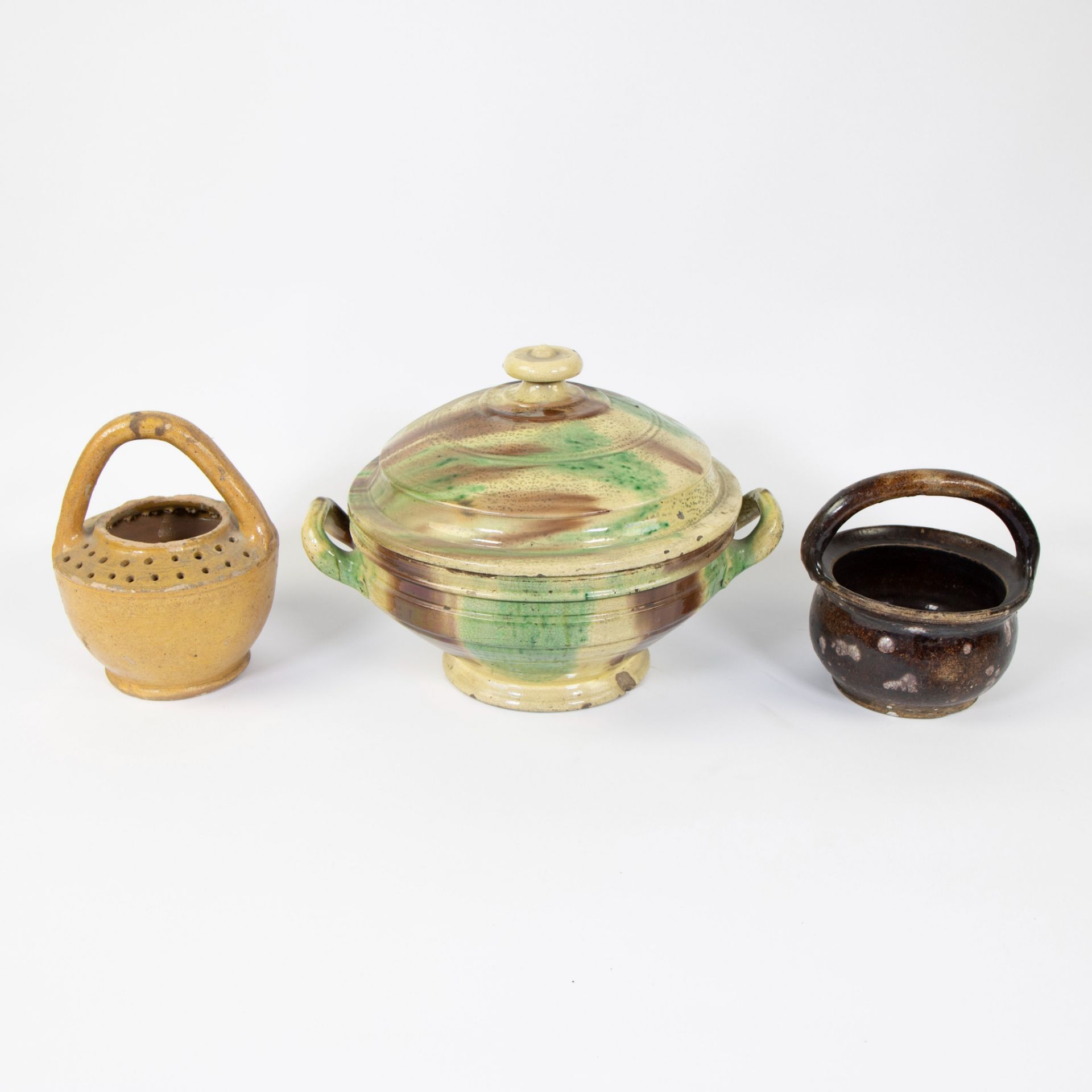 Collection of earthenware 18th and 19th century, candelabra pot with lid 19th, Torhout bowl 19th, 2 - Image 5 of 6