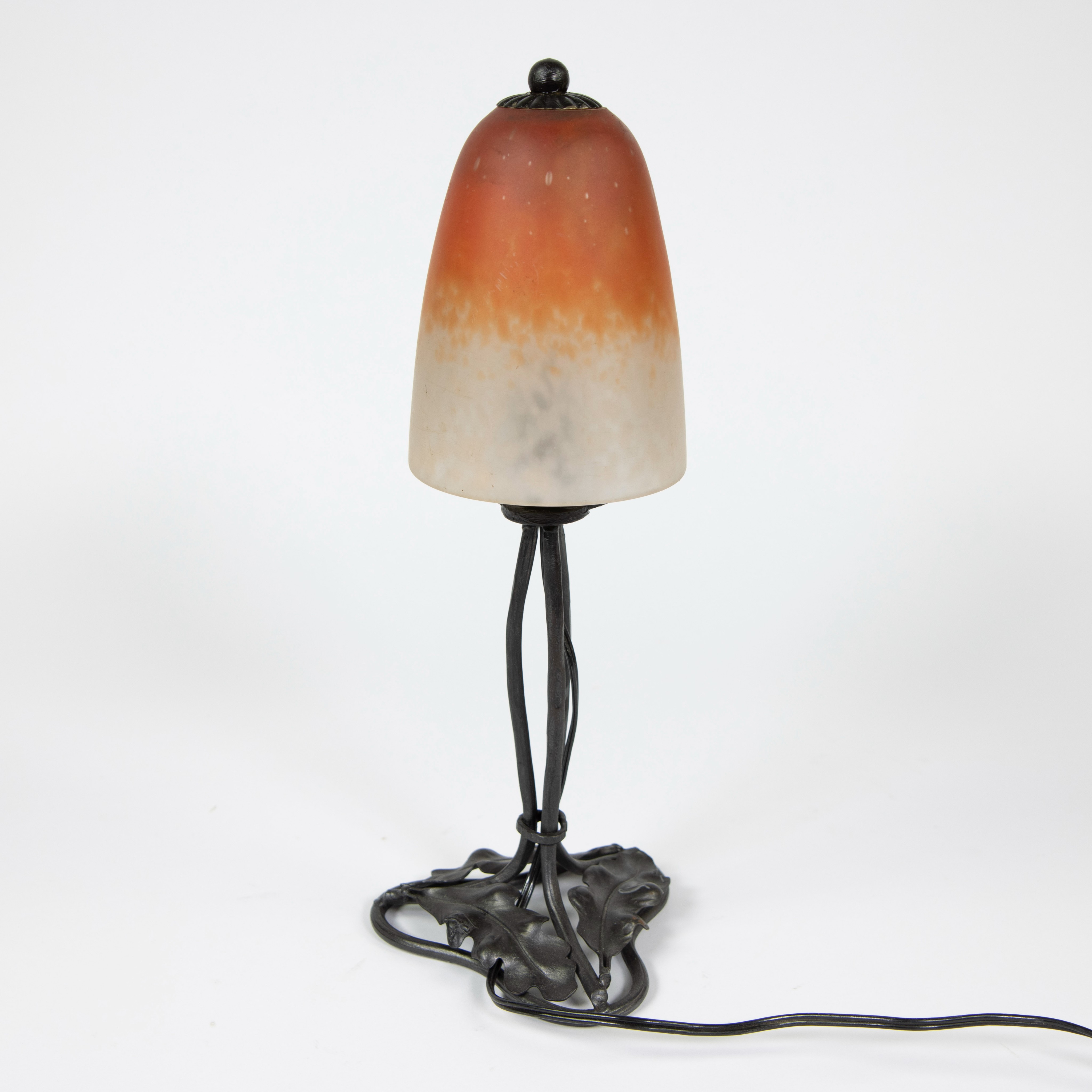 French SCHNEIDER Shade table lamp, wrought iron, signed. - Image 3 of 5