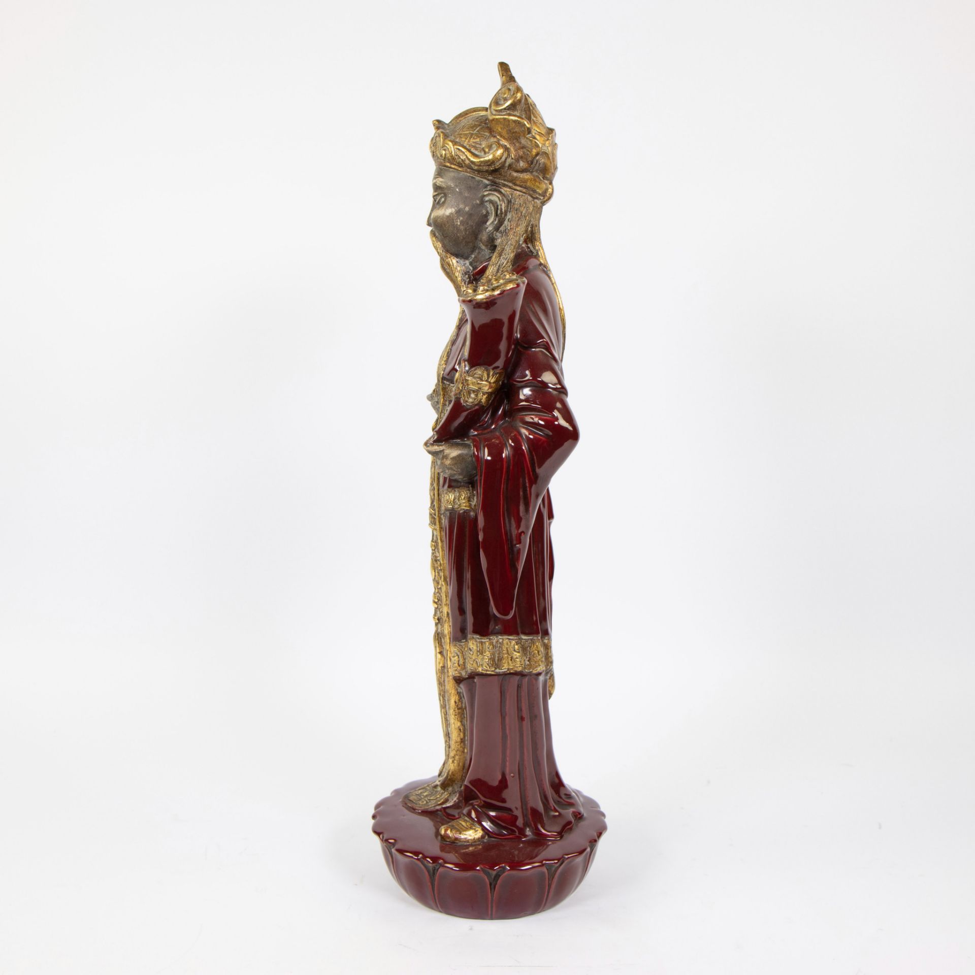 Glazed ceramic statue of a Chinese sage - Image 2 of 5