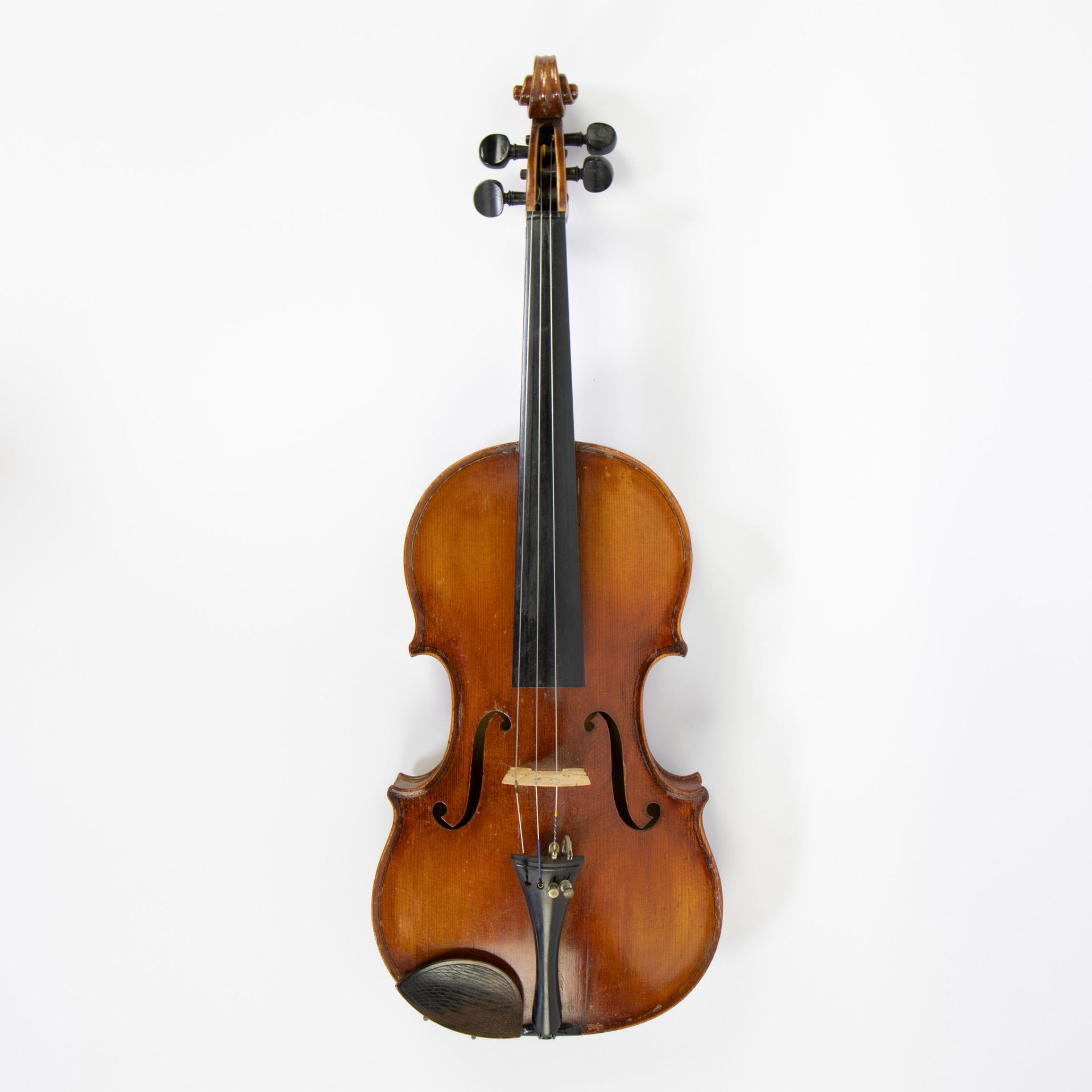 Violin no label, 356mm, wooden case