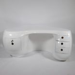 White Boomerang fiberglass and polyester resin desk MAURICE CALKA , reedition