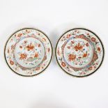 Two 18th century Chinese plates with floral decor, Qianlong period