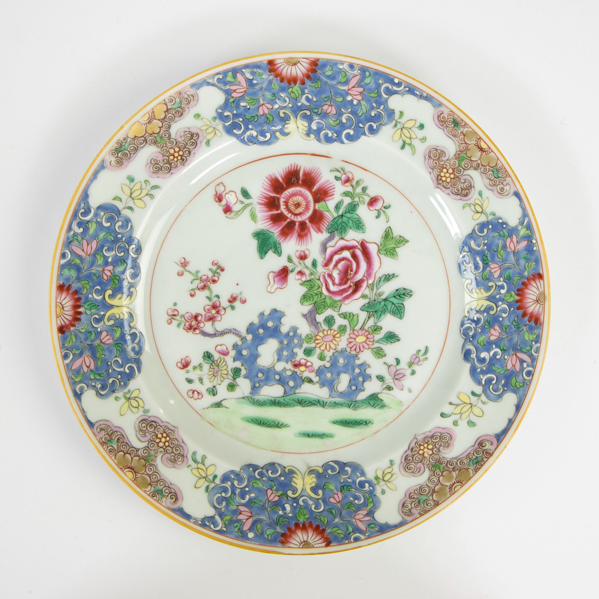 Lot of 4 Chinese famille rose plates, 18th C - Image 2 of 11