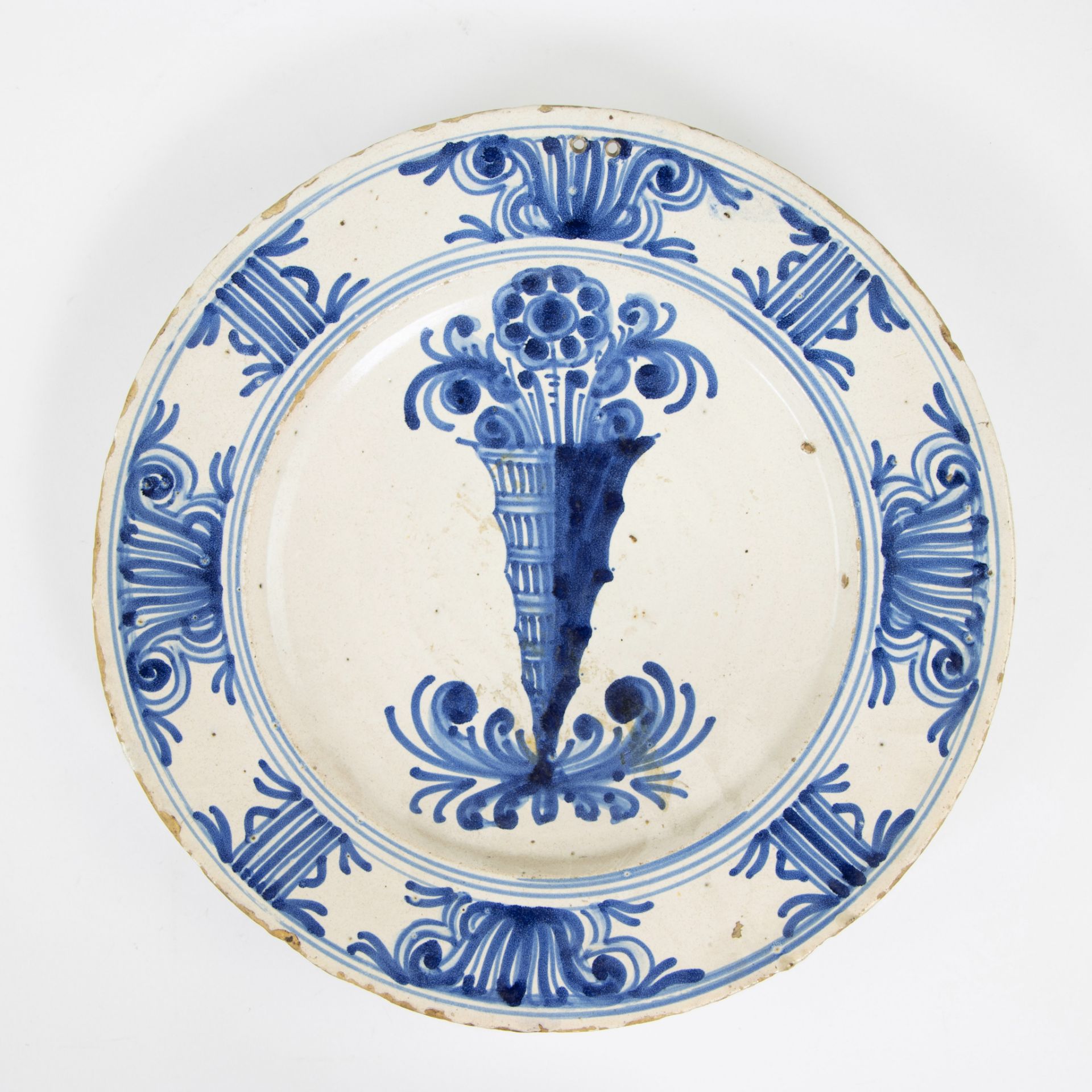 Delft dish 17th century and plate fisherman 18th century - Image 2 of 5