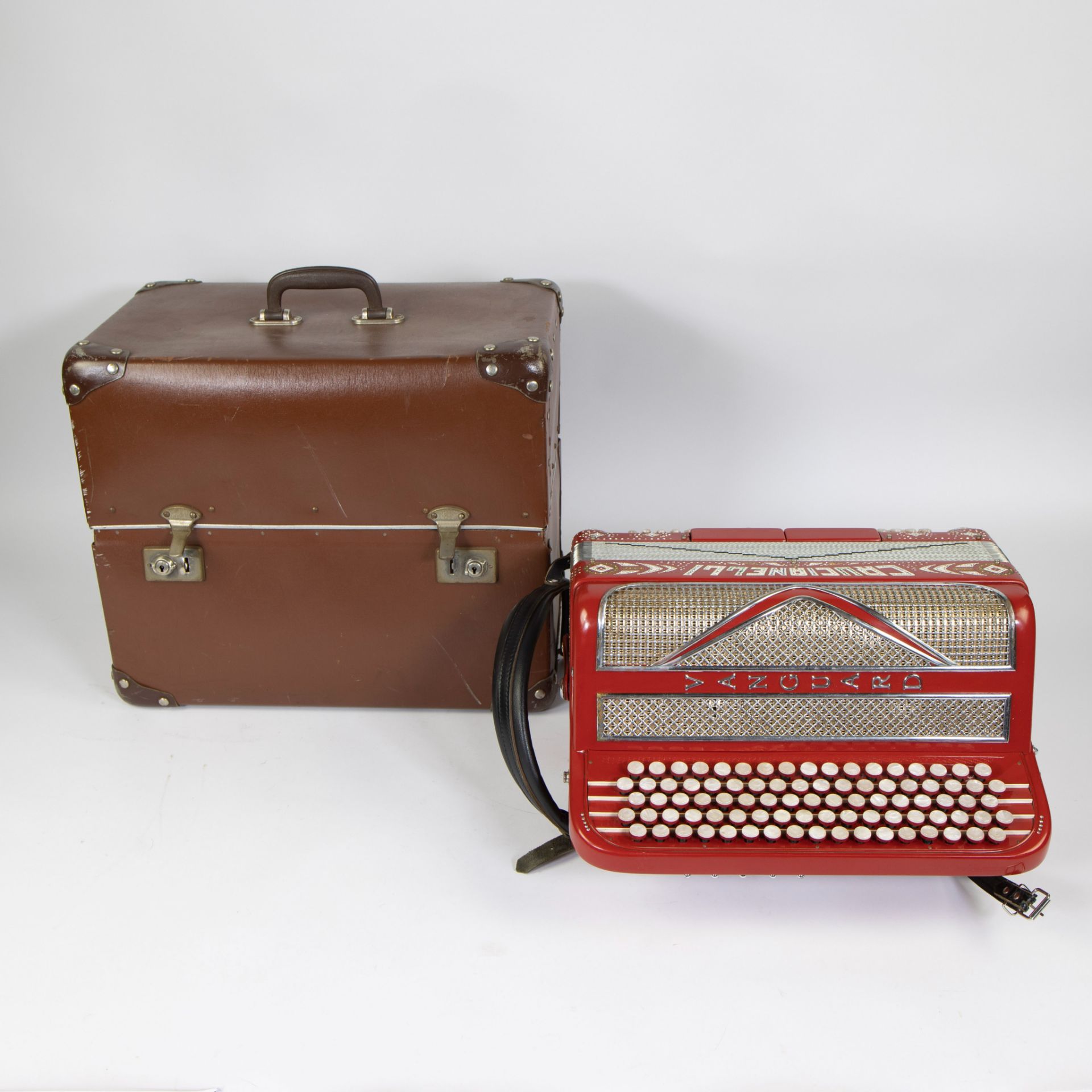 Accordion Crucianelli Vanguard in original case